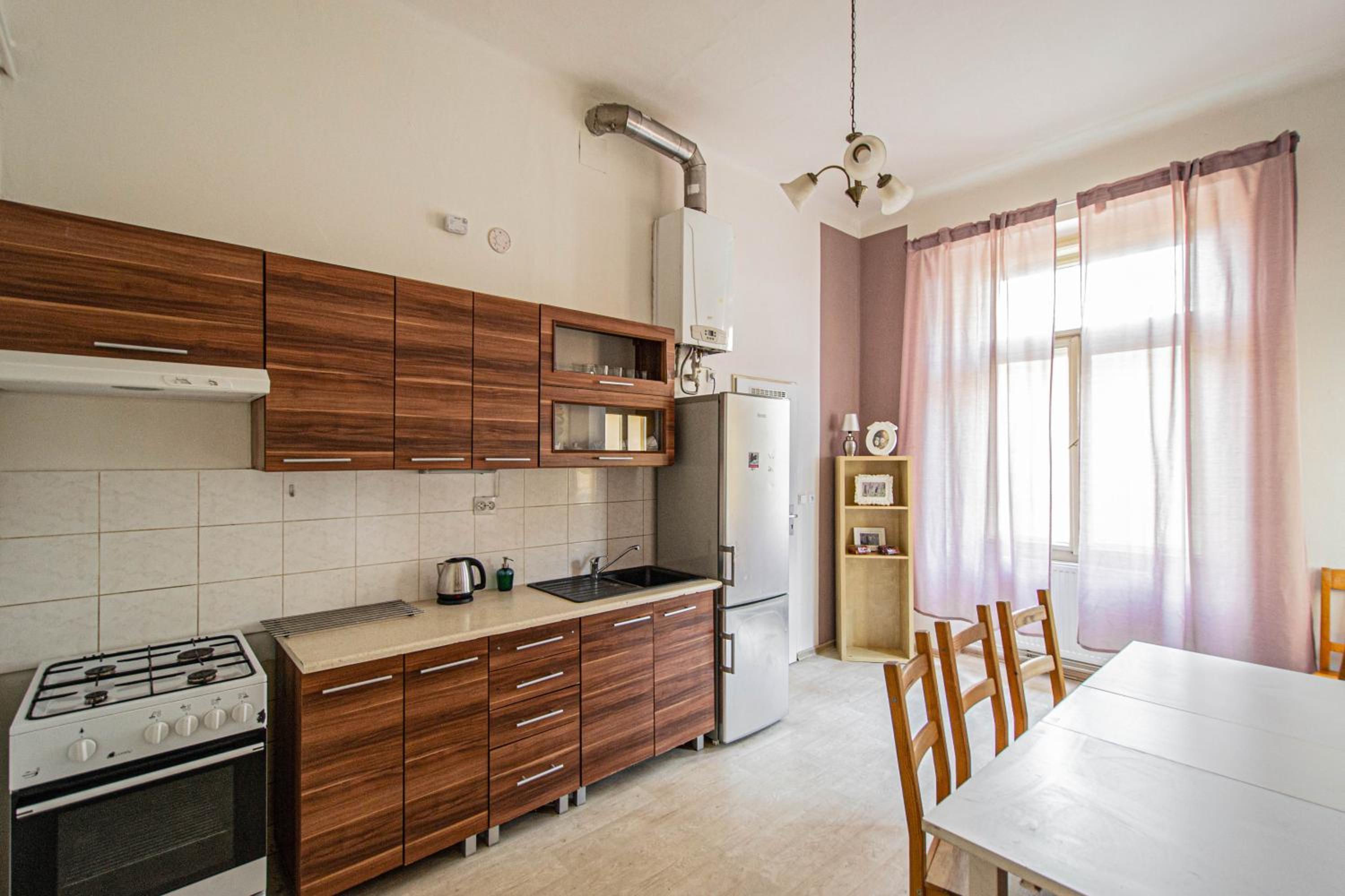 For celebrations spacious 3BDR apartment with balcony
