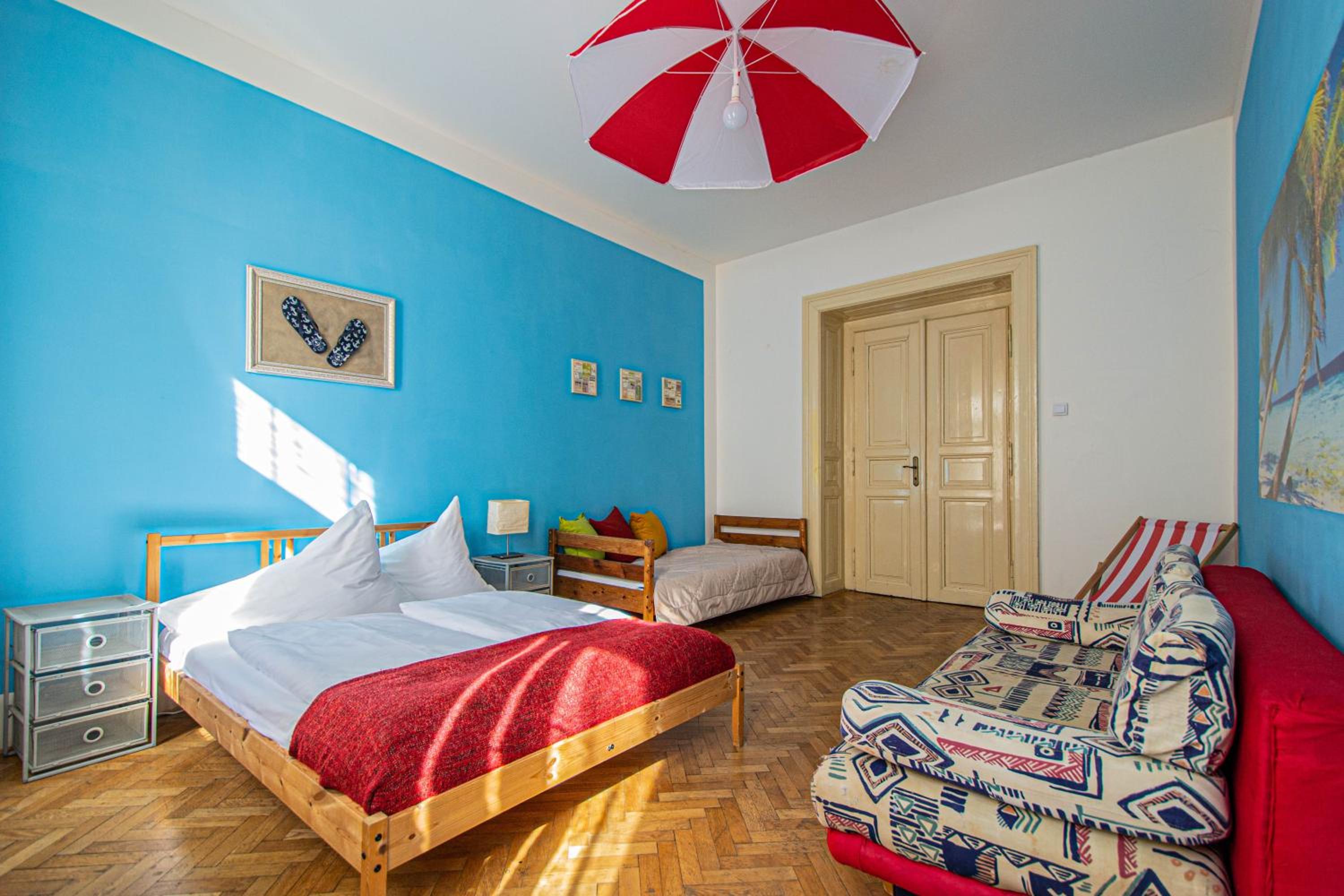 For celebrations spacious 3BDR apartment with balcony