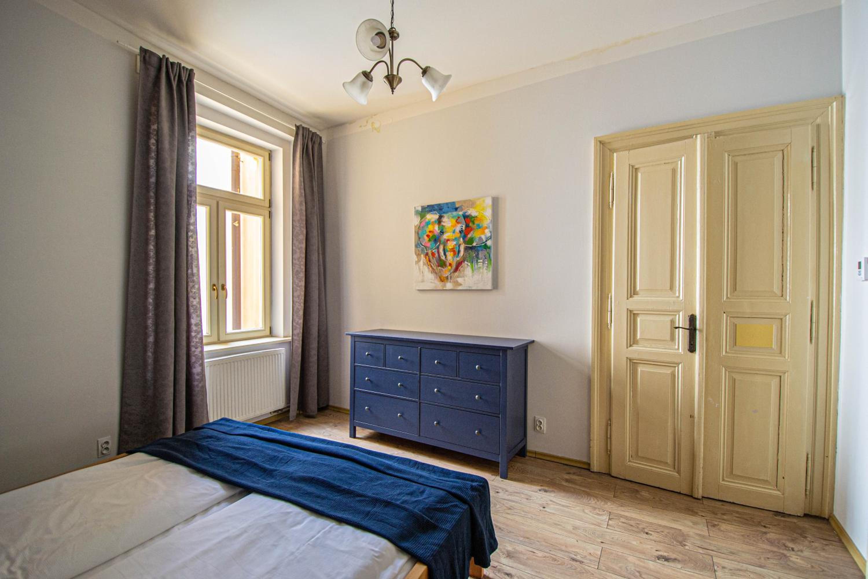 For celebrations spacious 3BDR apartment with balcony