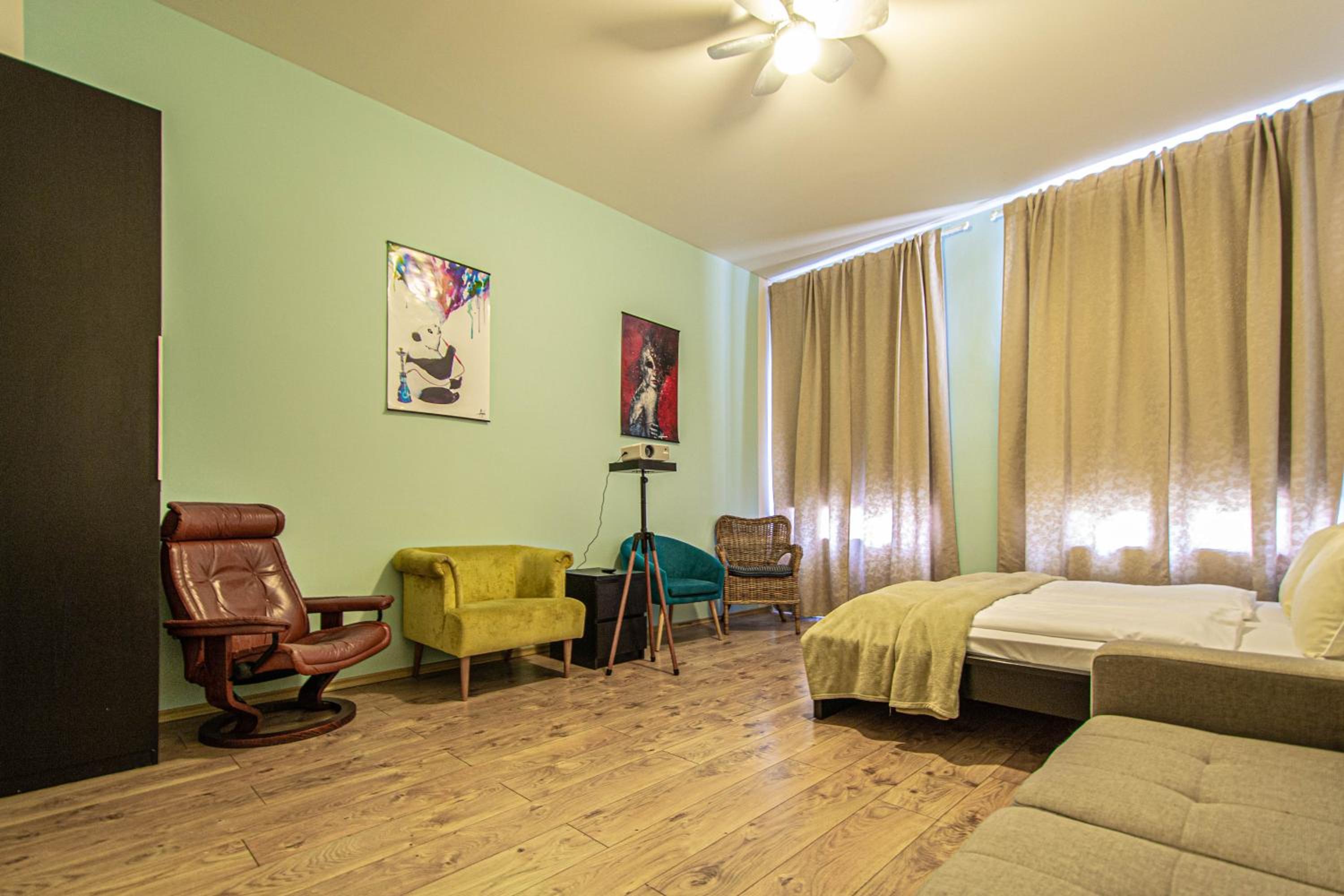 For celebrations spacious 3BDR apartment with balcony