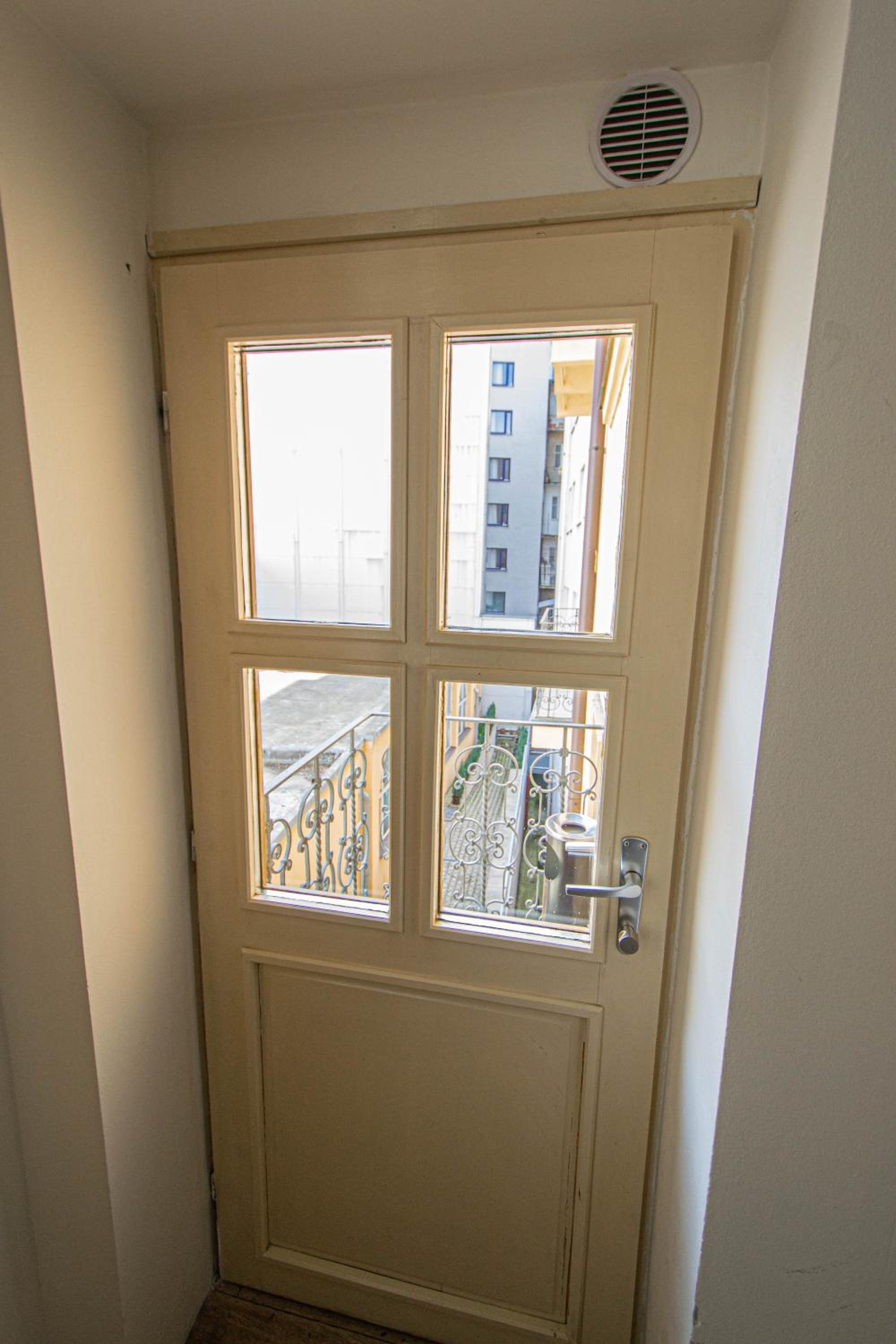 For celebrations spacious 3BDR apartment with balcony