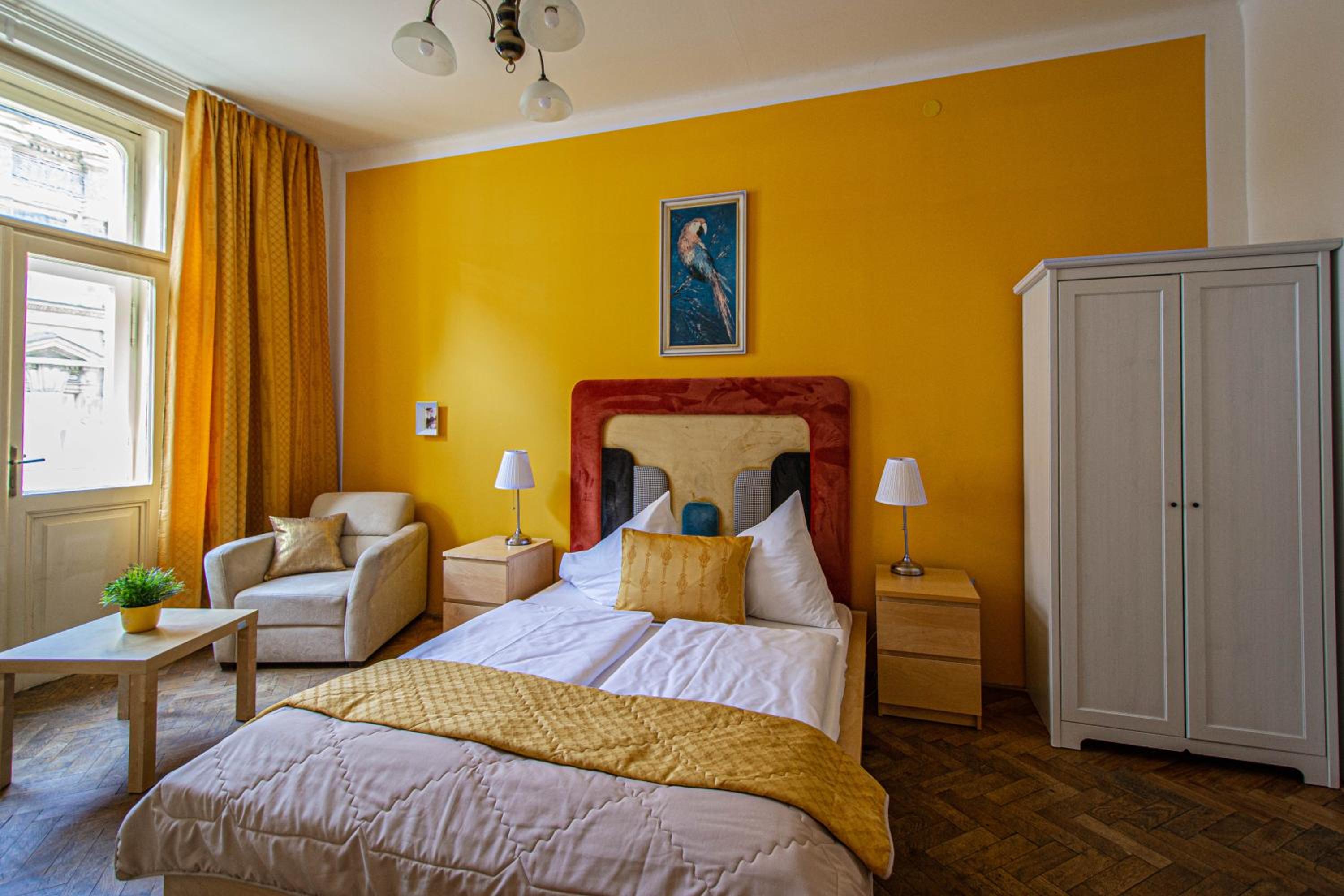 For celebrations spacious 3BDR apartment with balcony