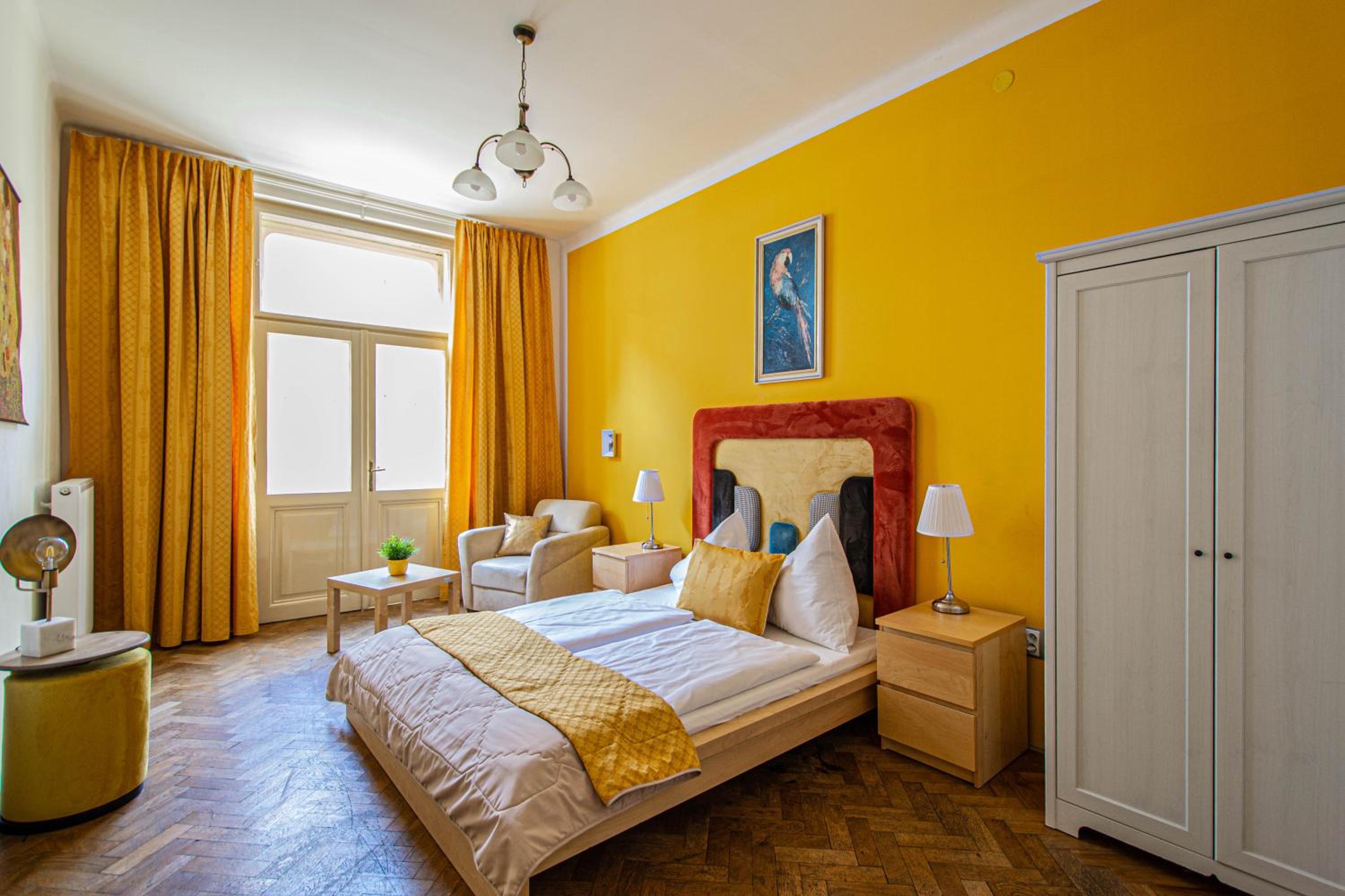 For celebrations spacious 3BDR apartment with balcony
