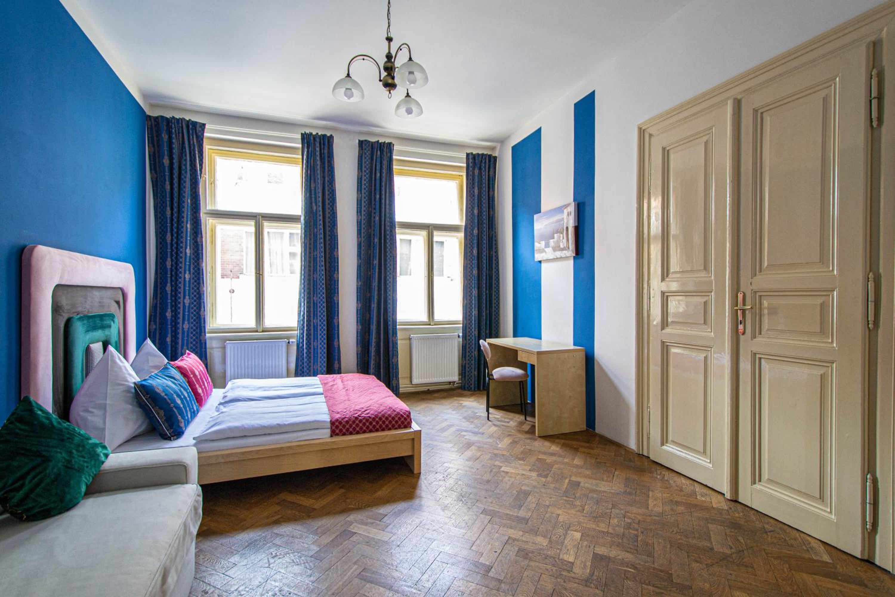 For celebrations spacious 3BDR apartment with balcony