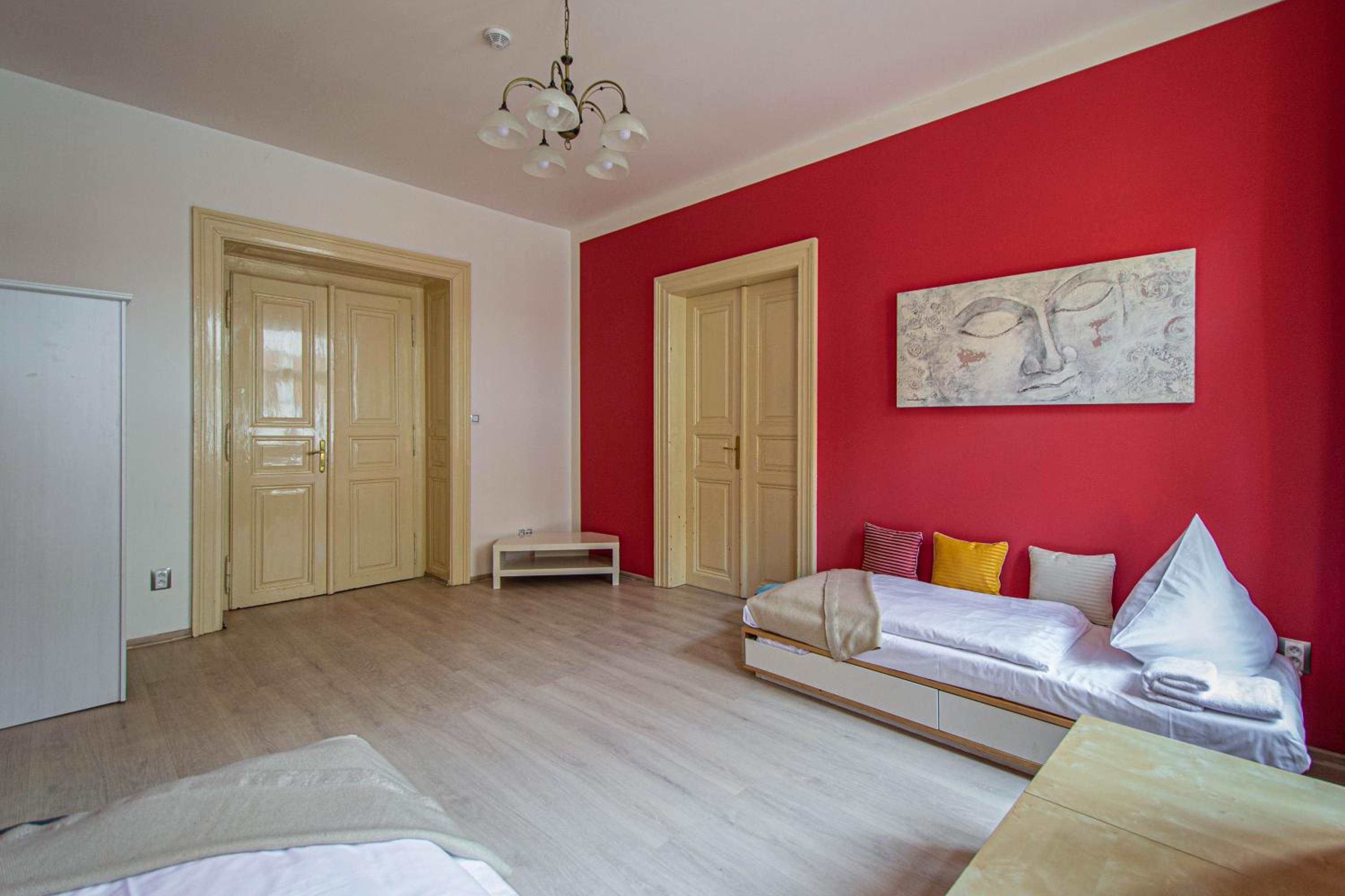 For celebrations spacious 3BDR apartment with balcony