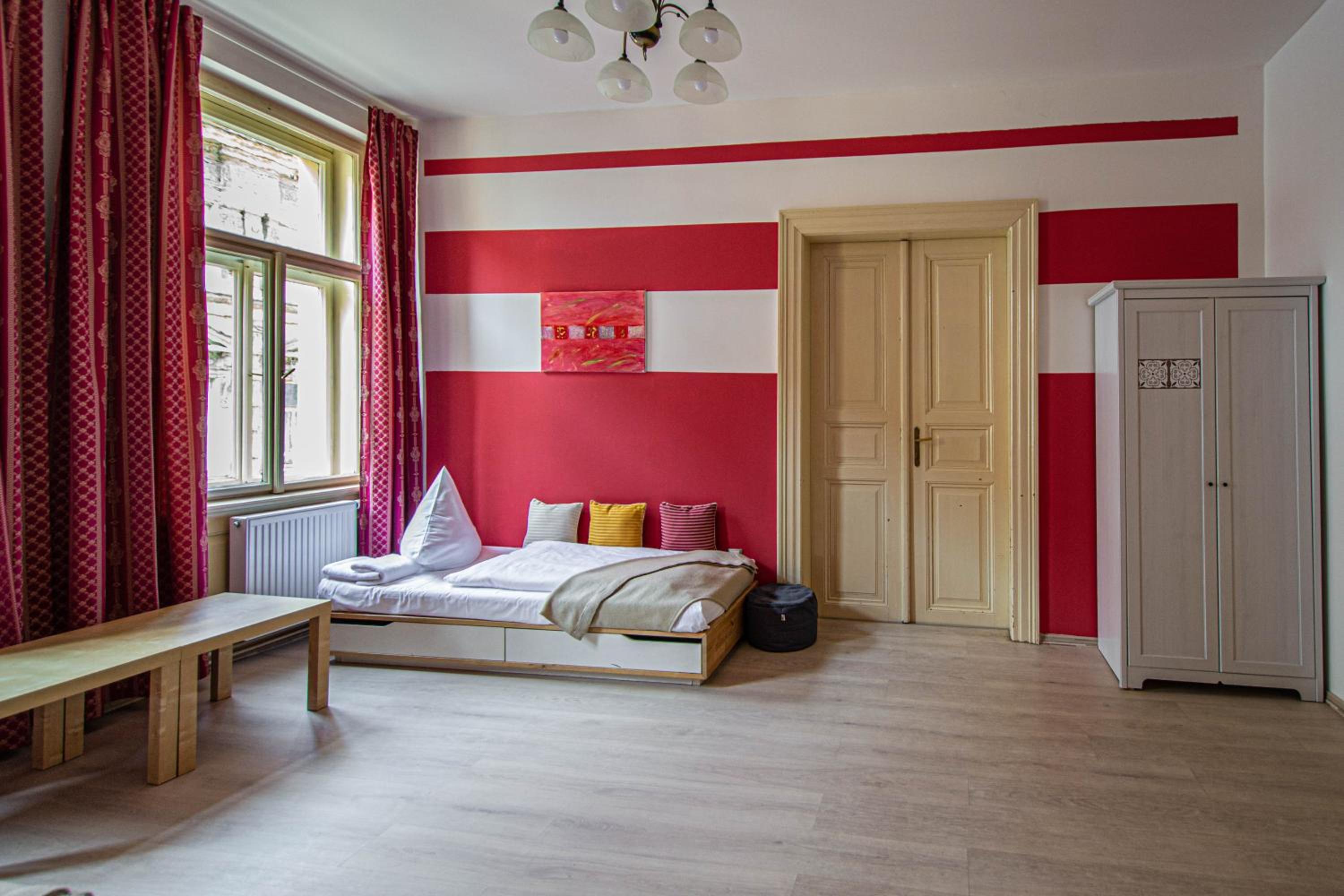 For celebrations spacious 3BDR apartment with balcony