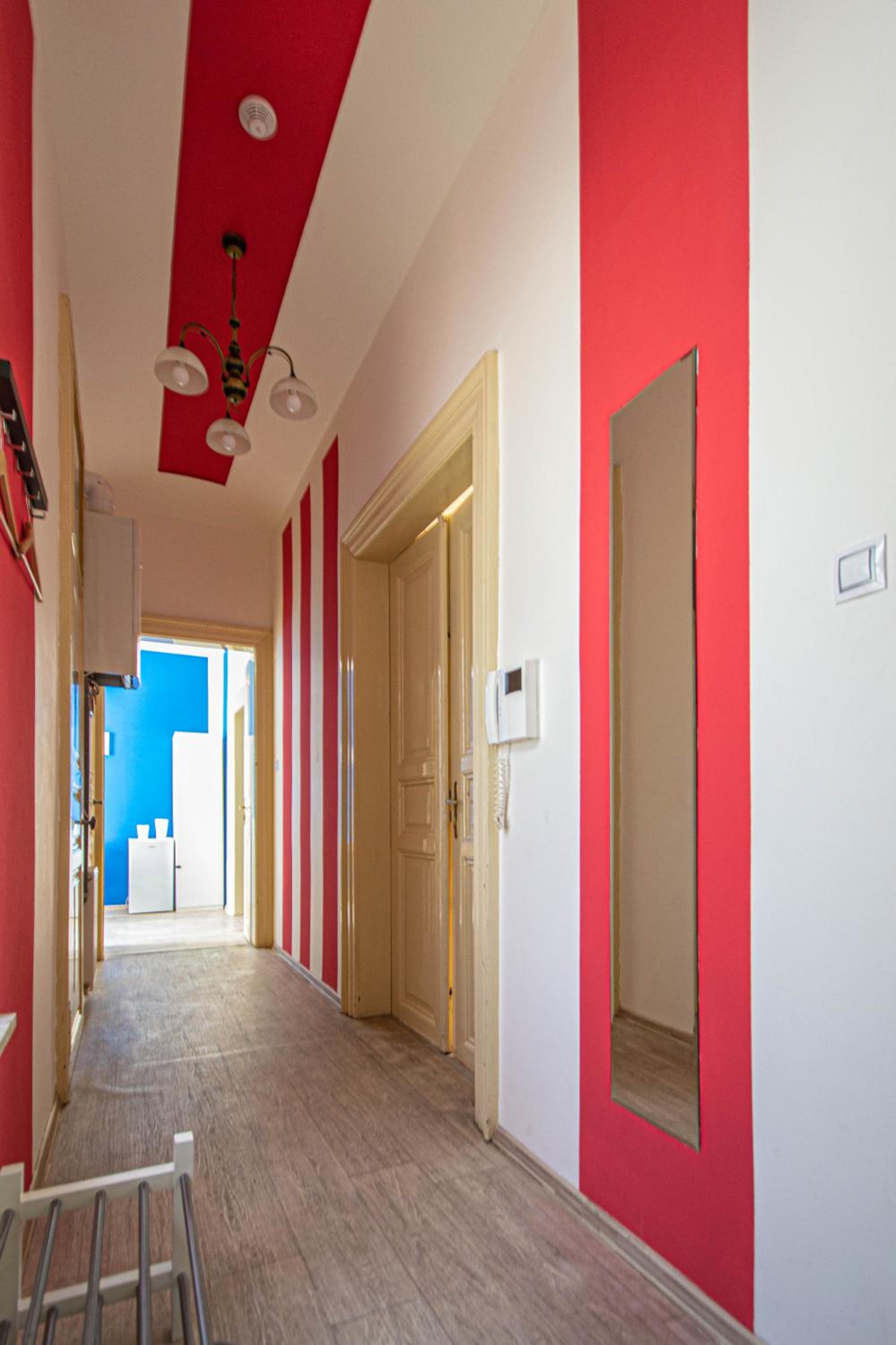 For celebrations spacious 3BDR apartment with balcony