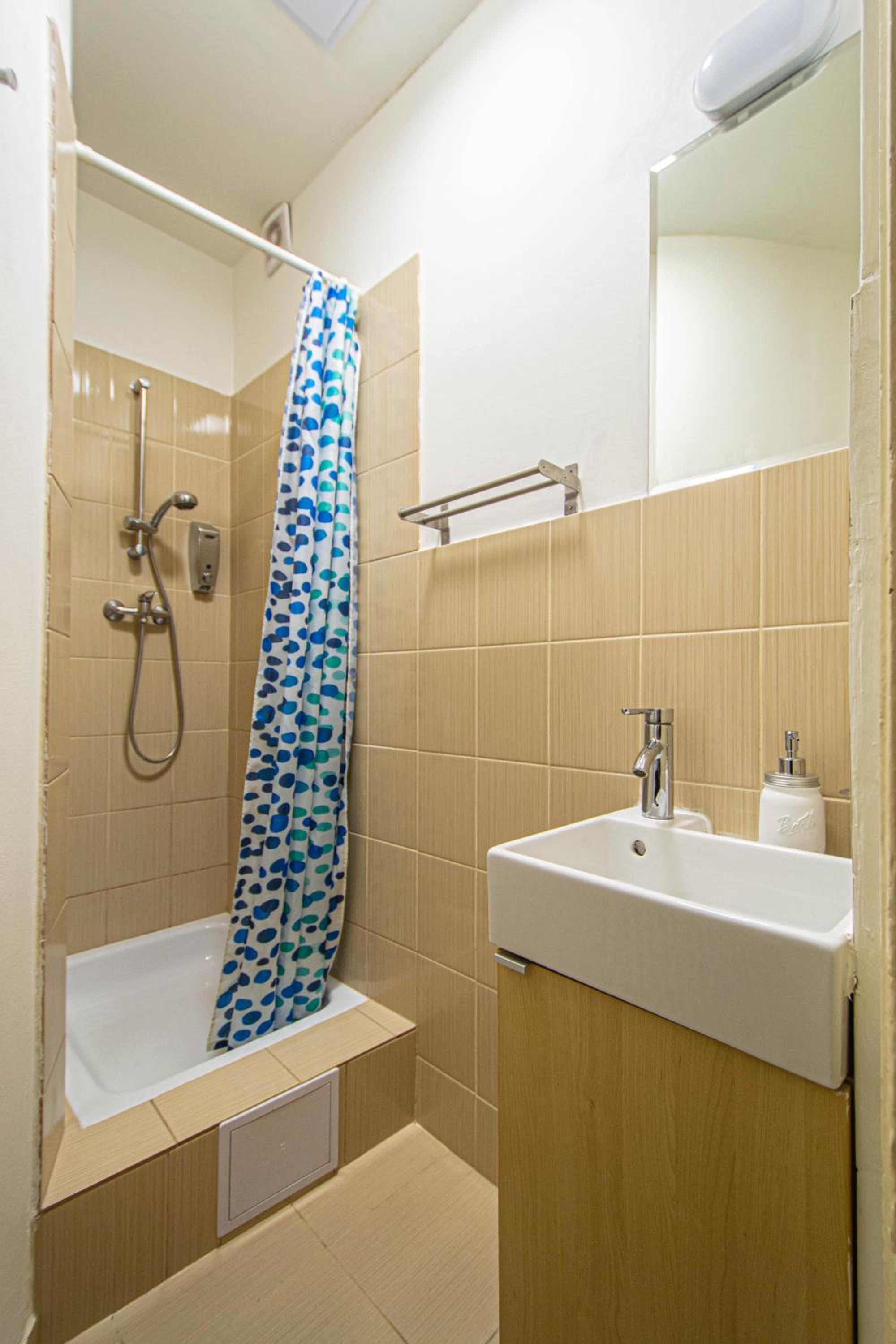 For celebrations spacious 3BDR apartment with balcony