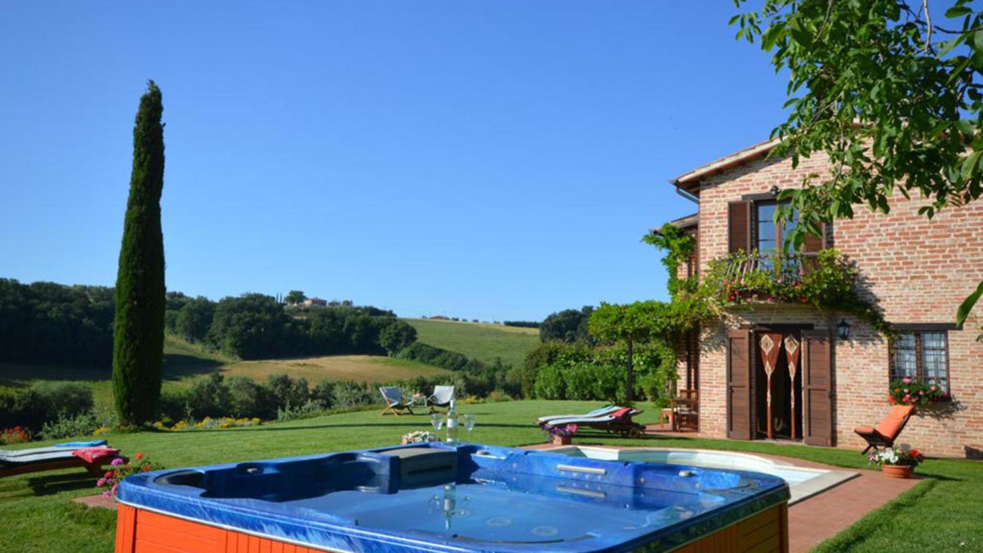 CASETTA SELVELLA 4&1, Emma Villas view 4