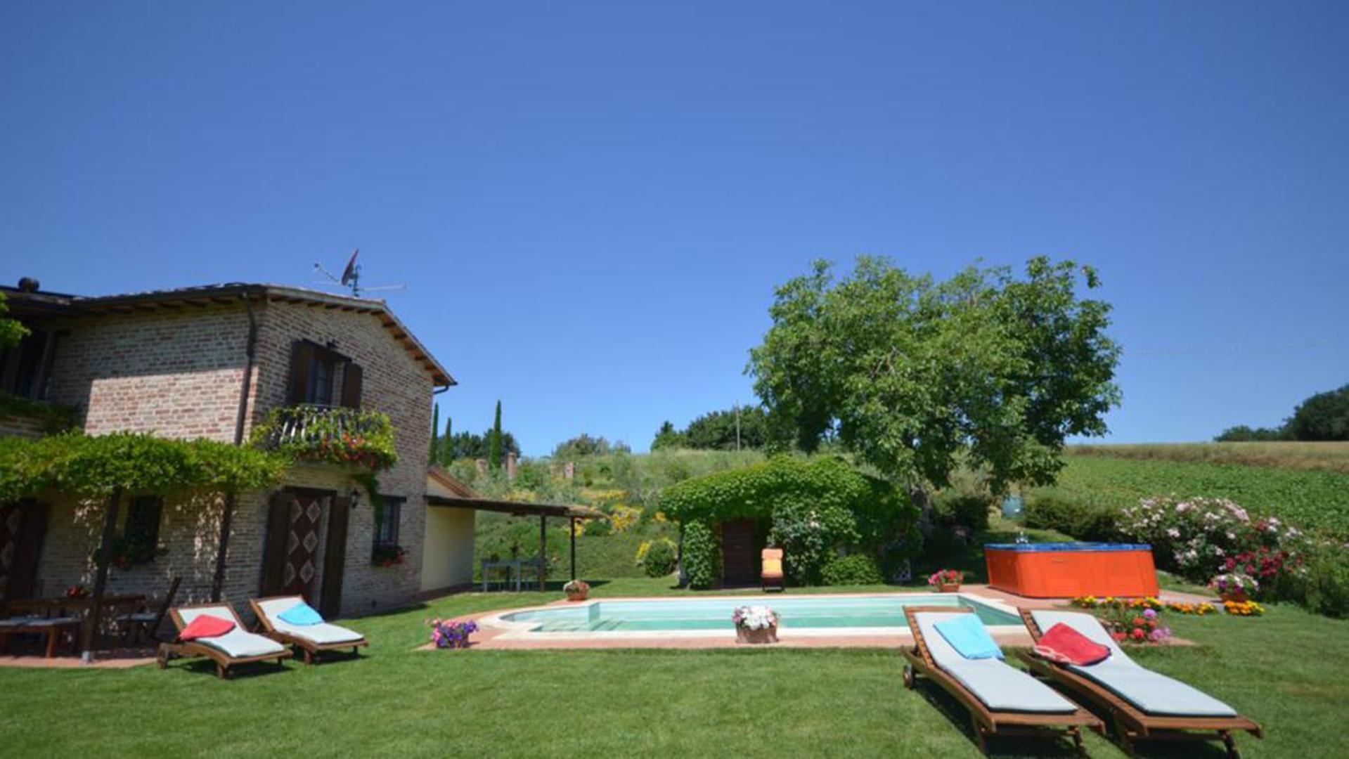 Photo 10