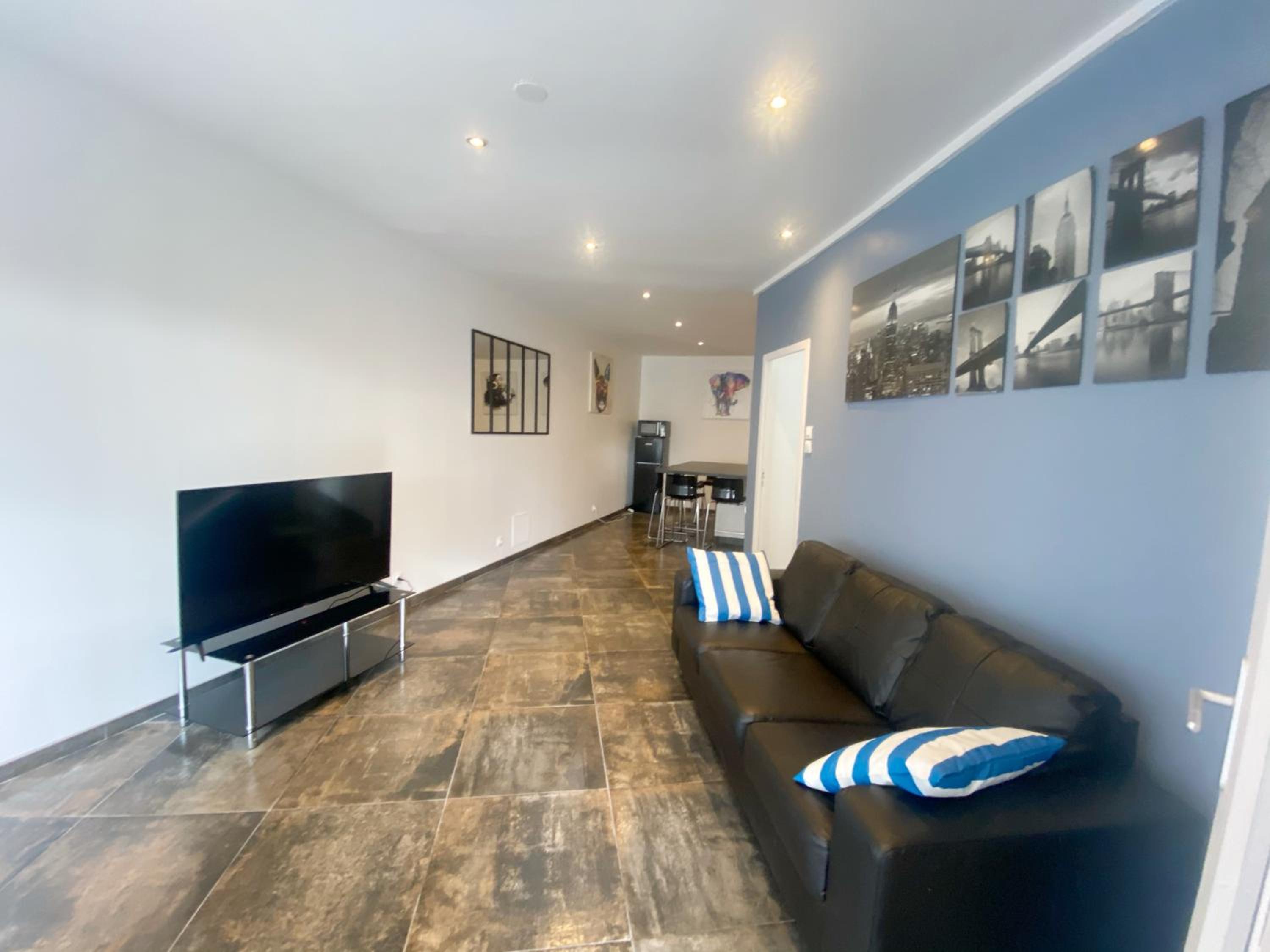 021 CHIC & COSY GRAND APPART 84m2 HYPERCENTRE WIFI SMART TV NETFLIX