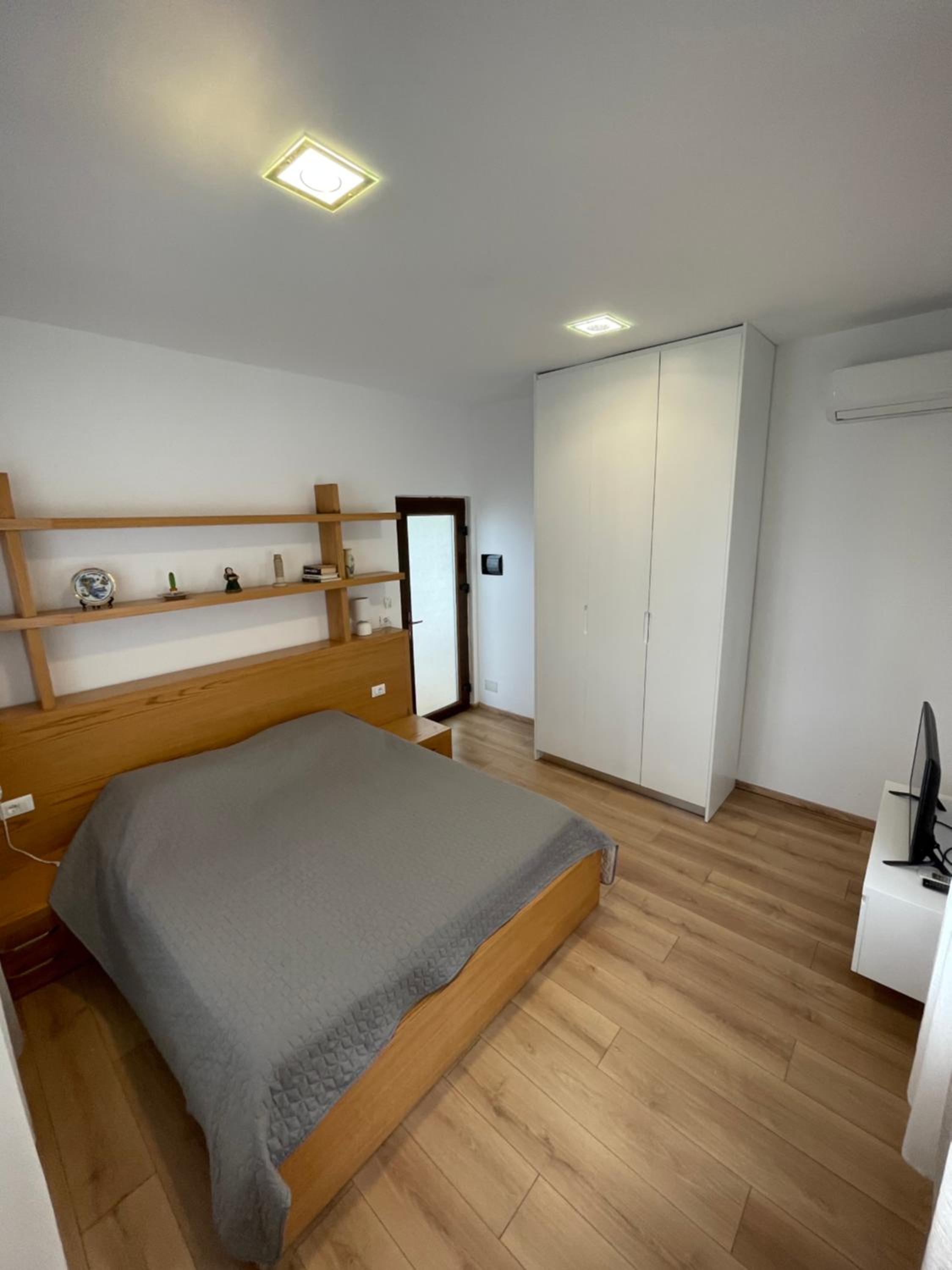 Gjiri Lalzit Apartment