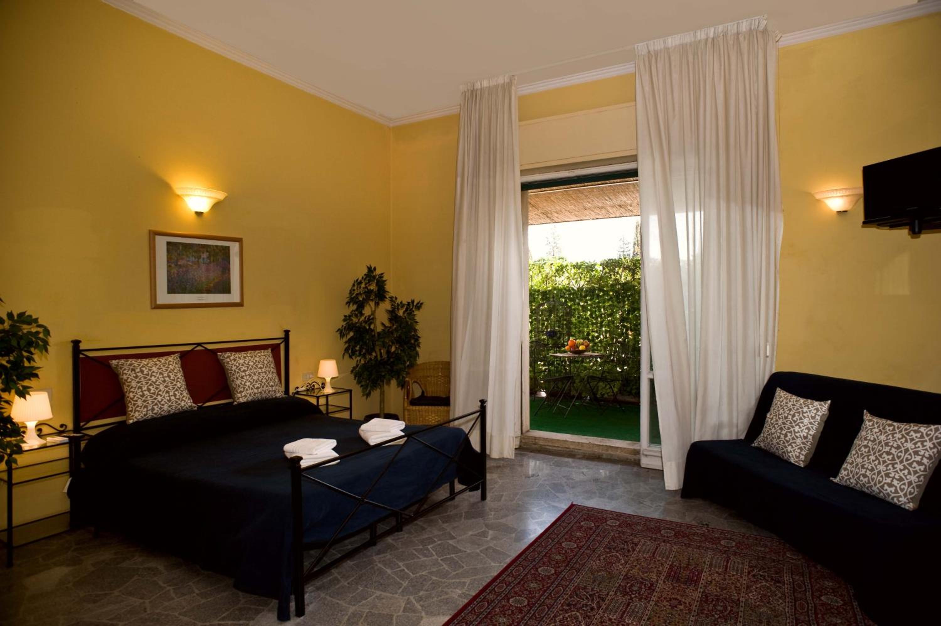 Argentiere Room Apartments