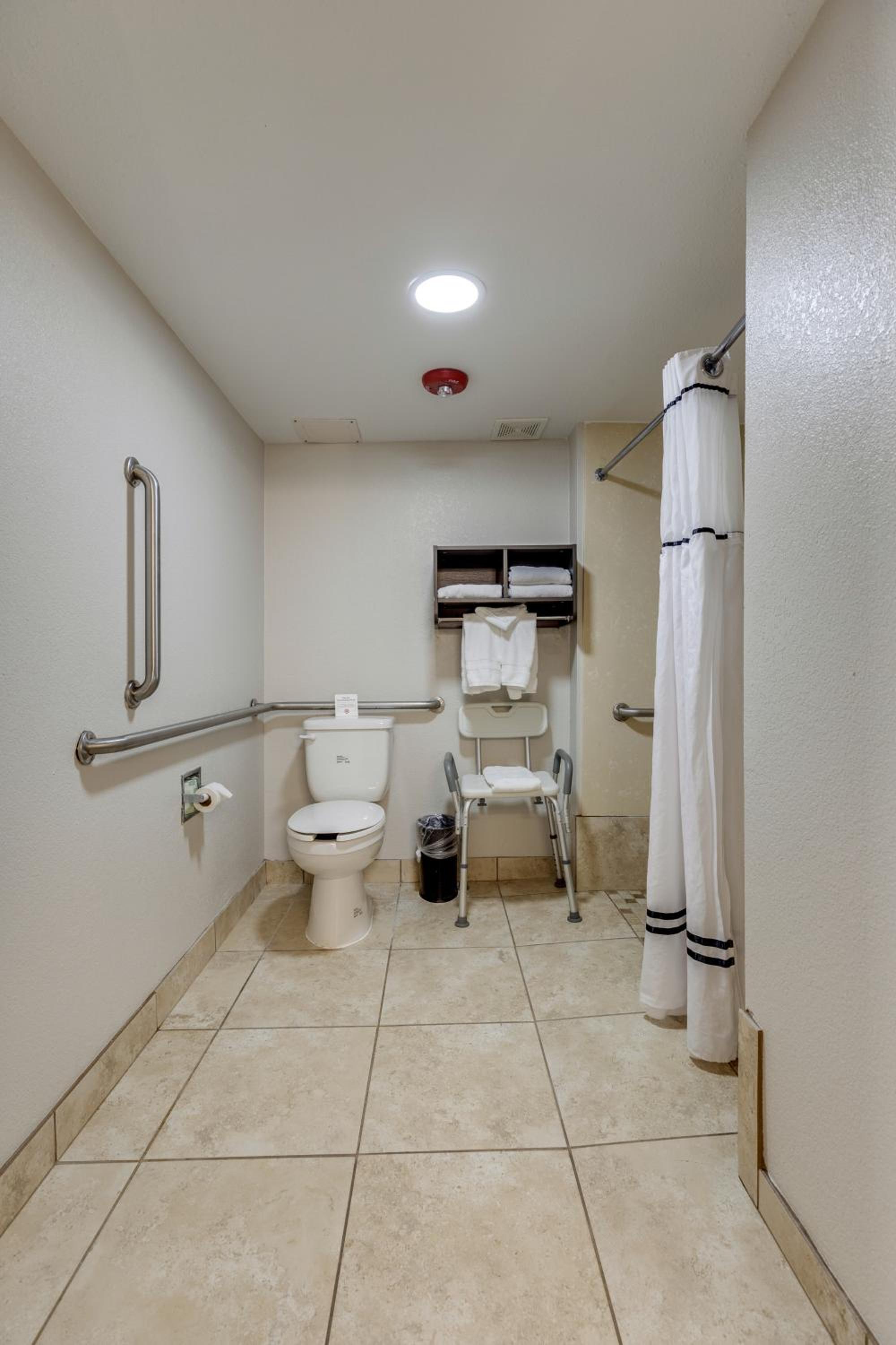 Alexis Inn and Suites Hotel - Property Image 10