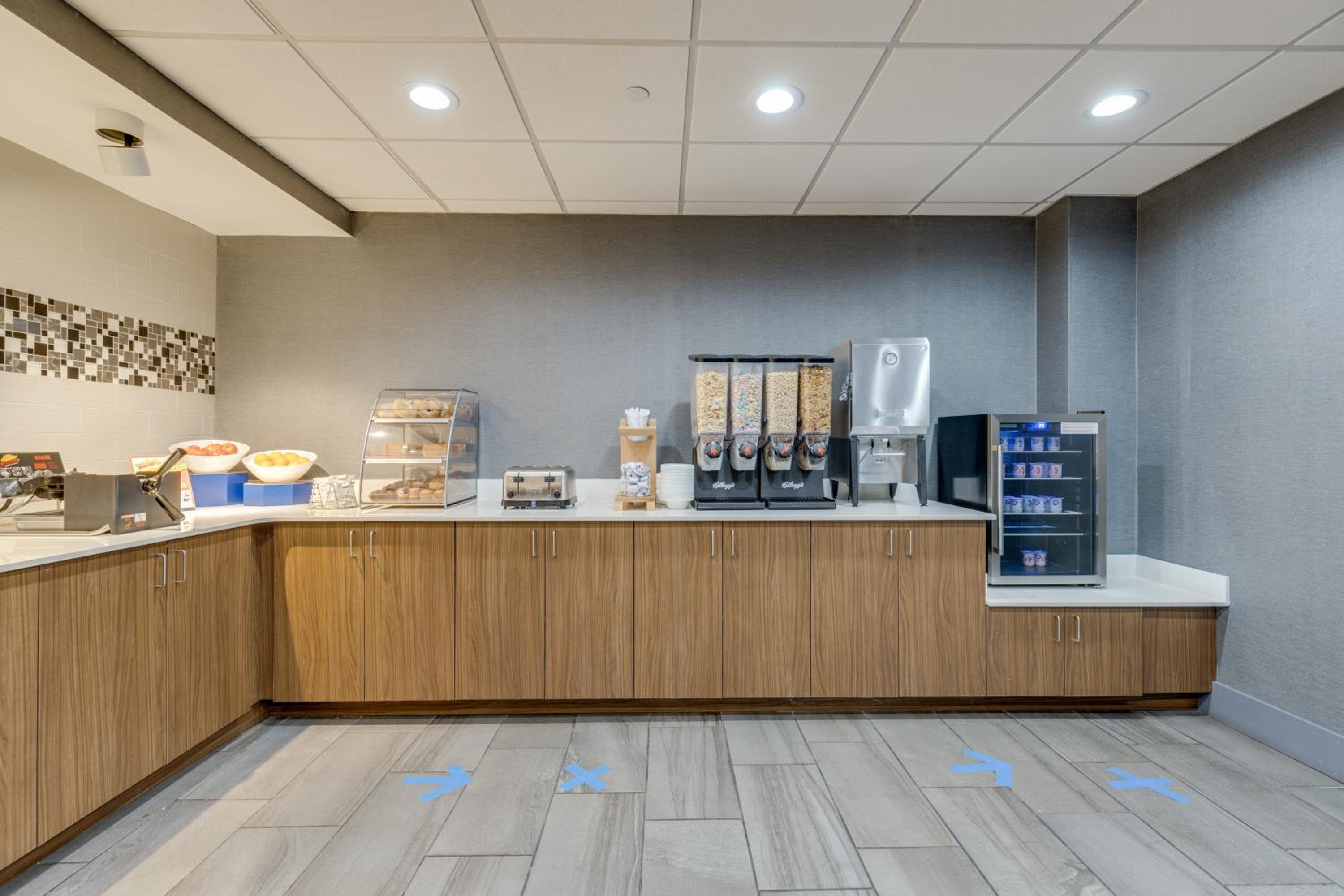 Alexis Inn and Suites Hotel - Property Image 9