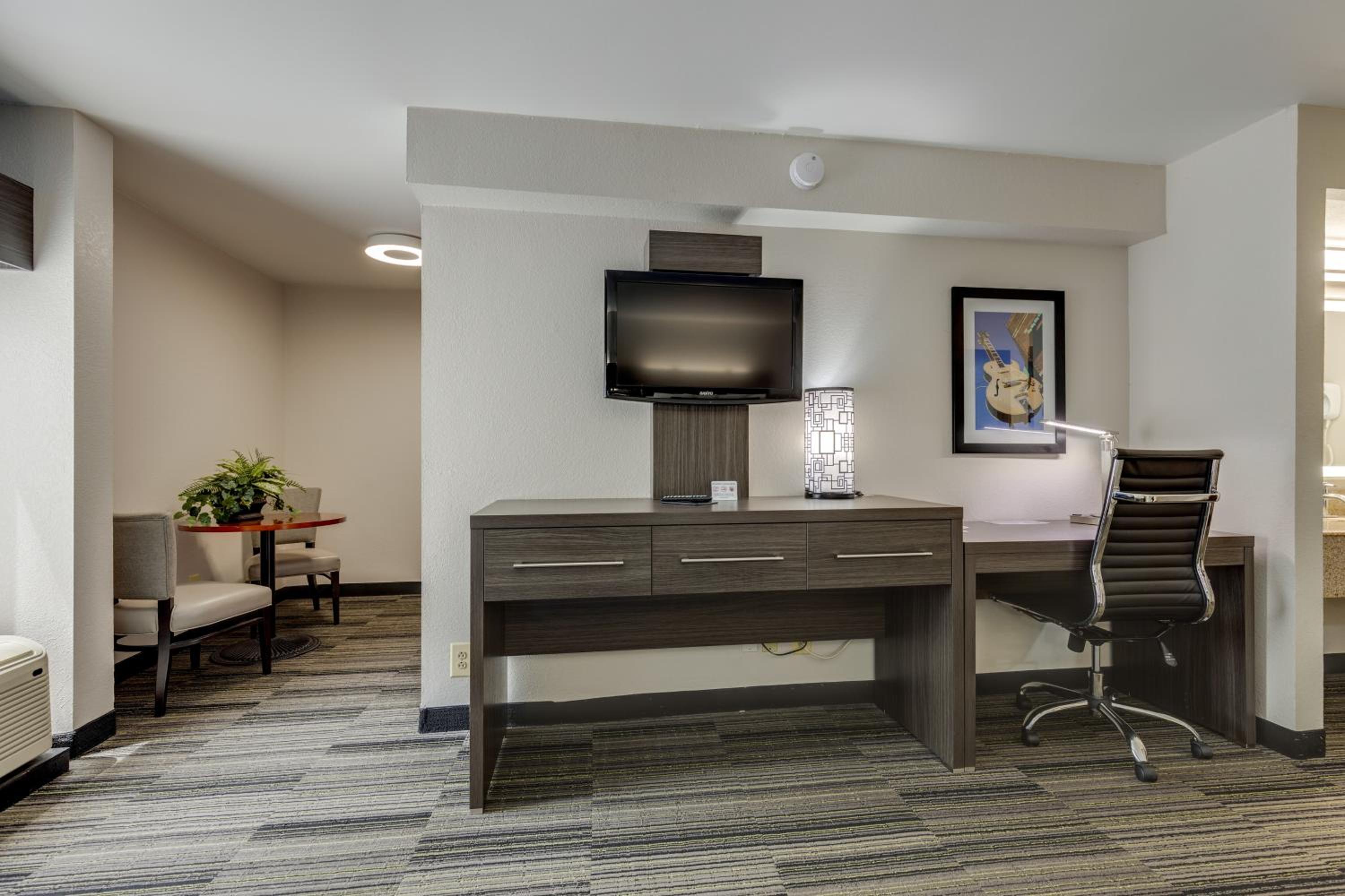Alexis Inn and Suites Hotel - Property Image 55