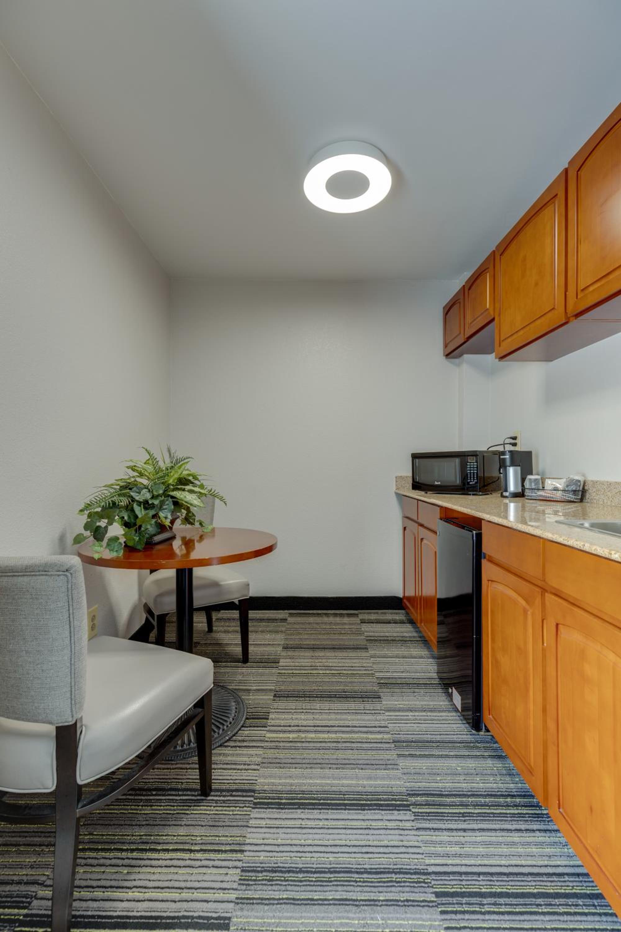 Alexis Inn and Suites Hotel - Property Image 25