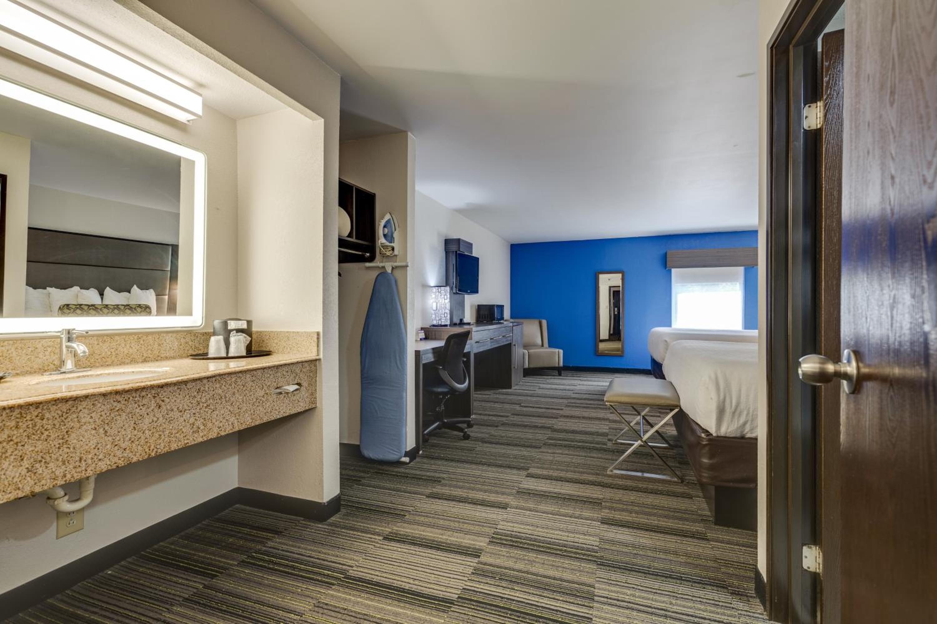 Alexis Inn and Suites Hotel - Property Image 62
