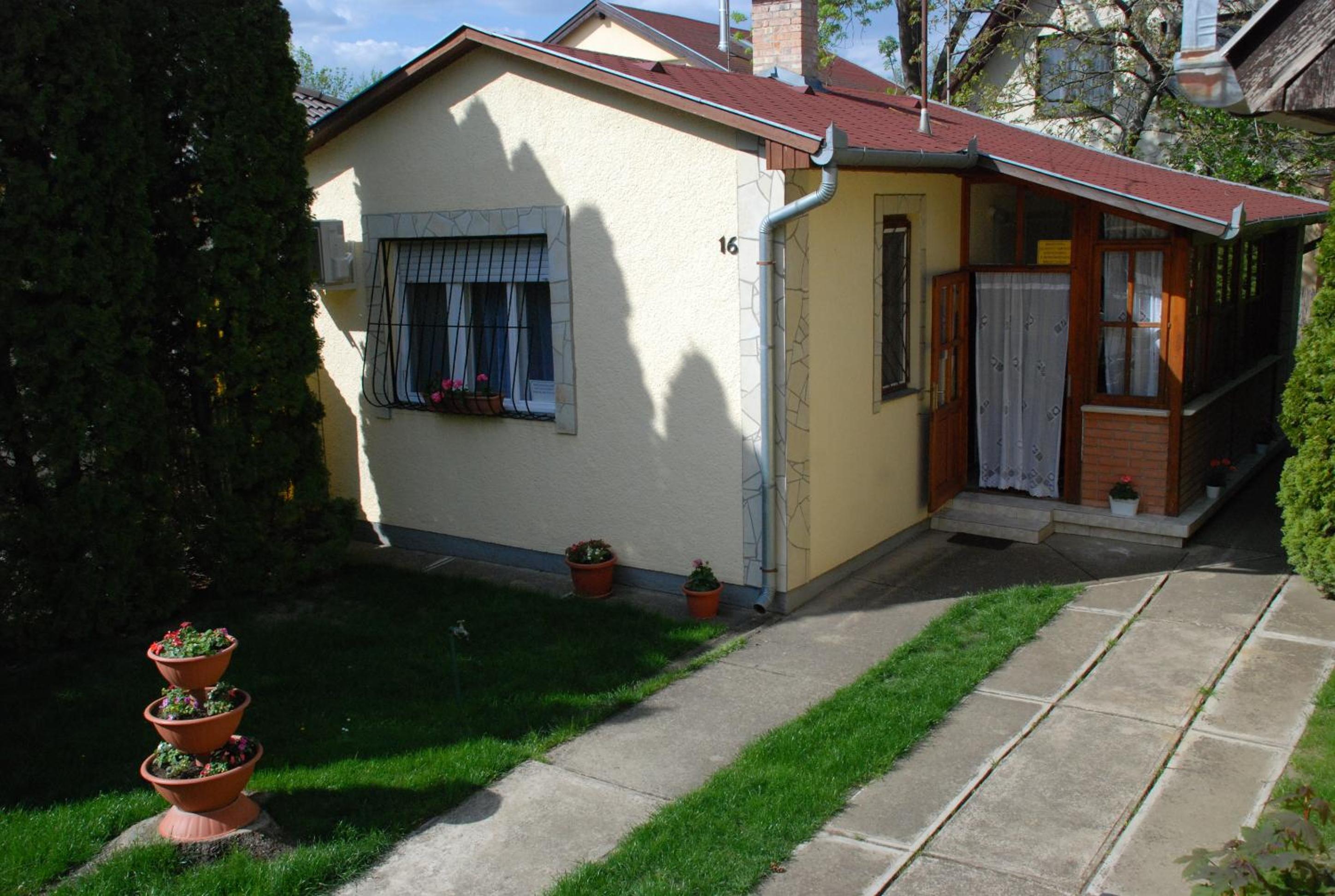Kisvirág Apartman view 3
