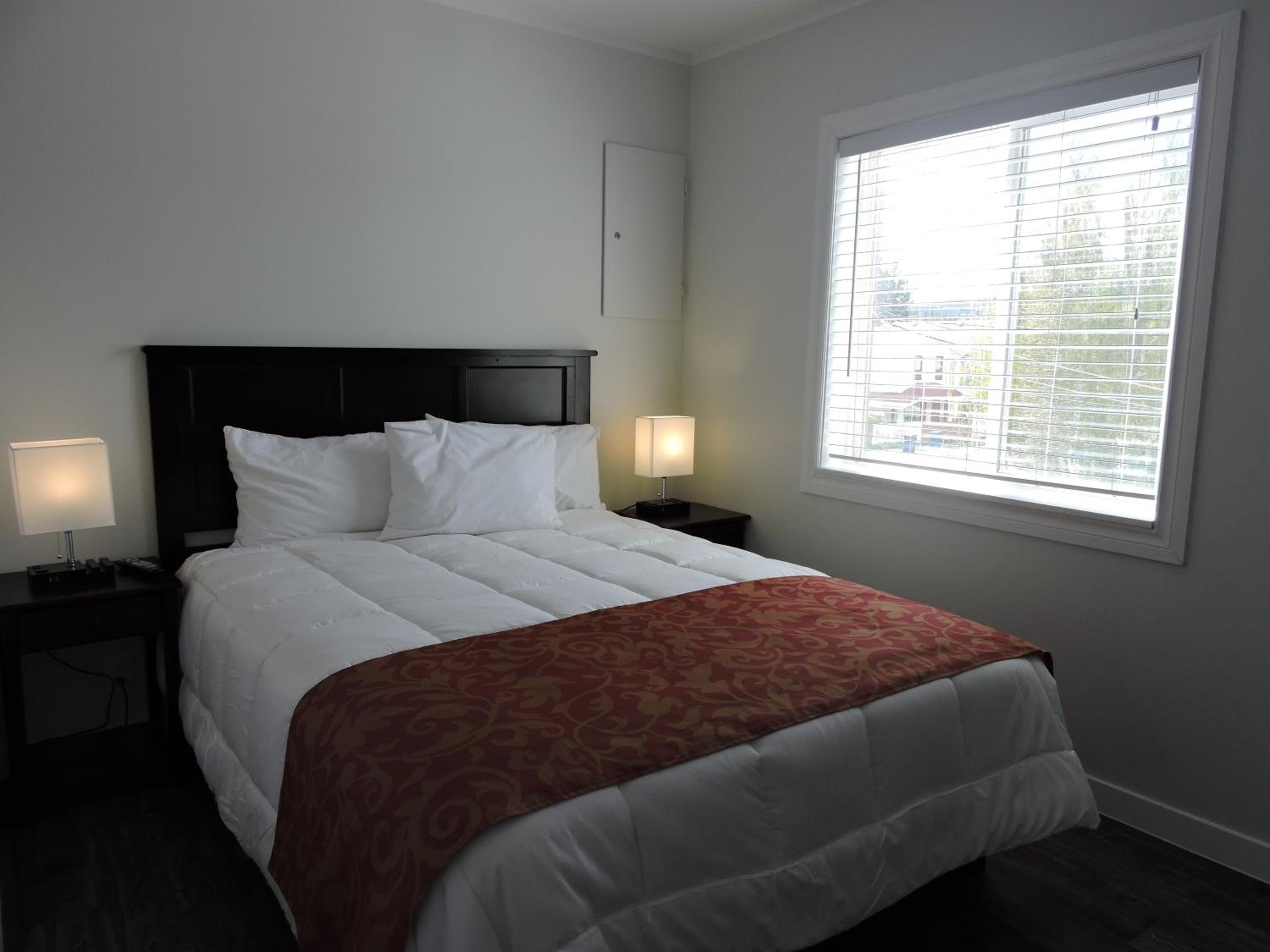 Almo Court Motel