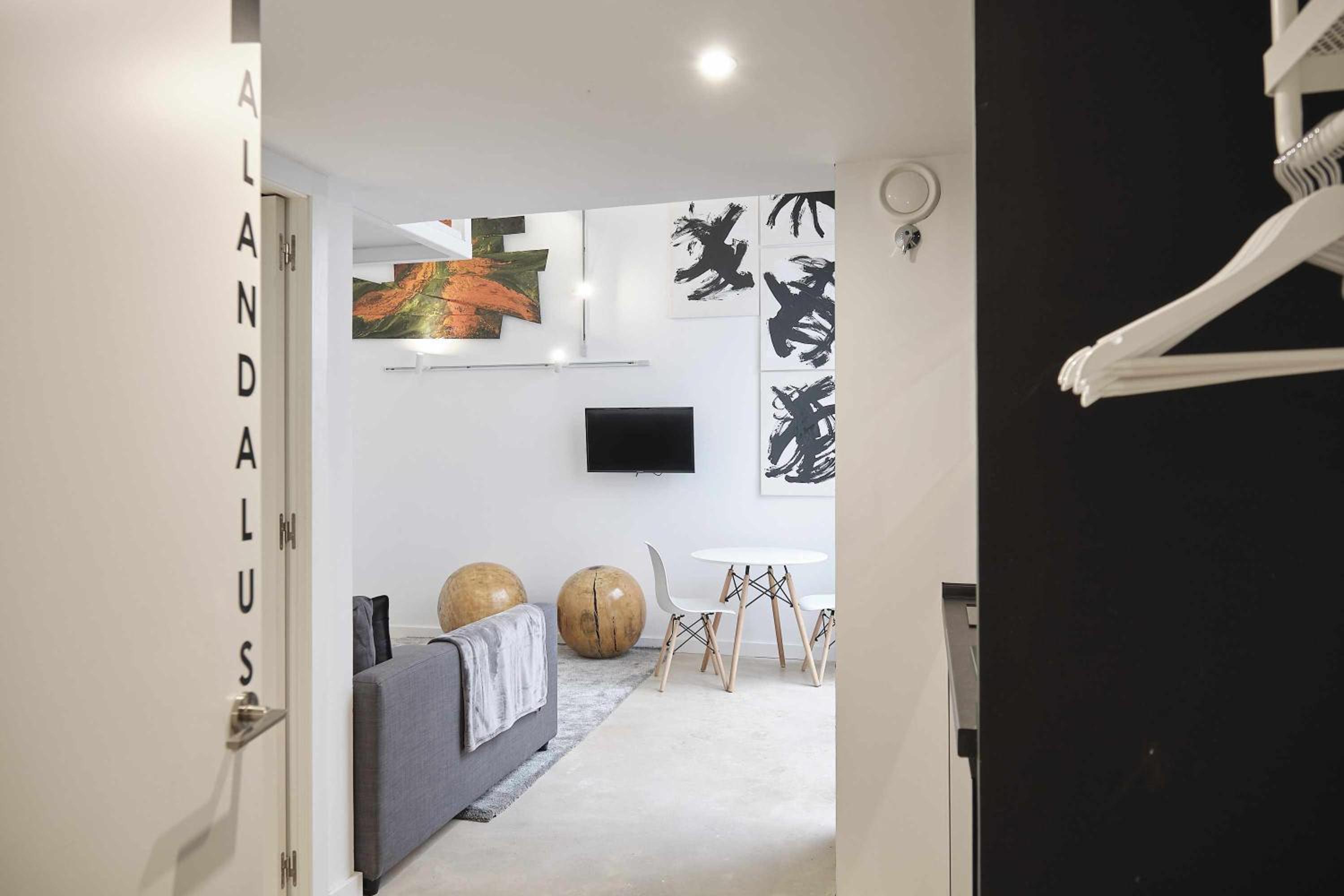 Alandalus Modern photo 4