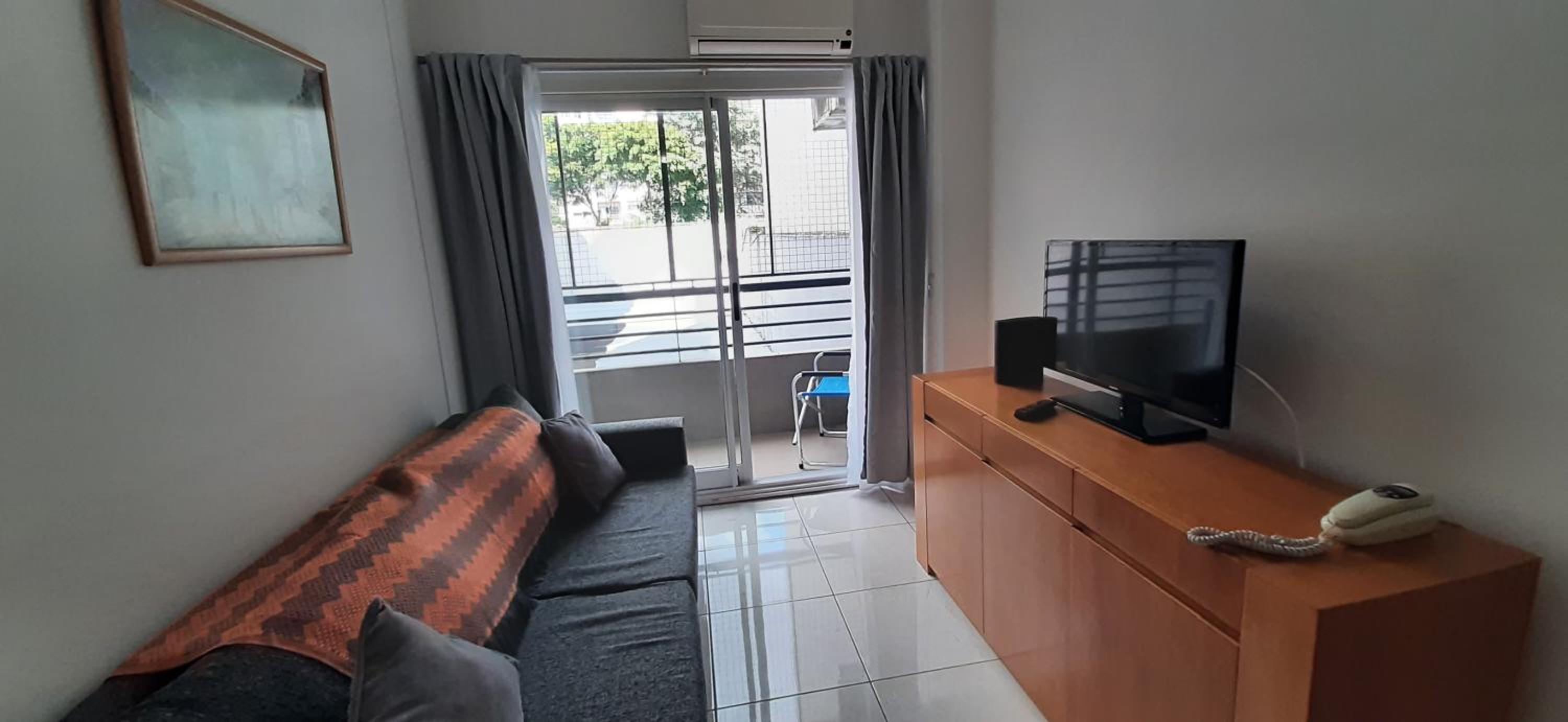MODERNO DEPARTAMENTO de DOS AMBIENTES CON BALCON en ALMAGRO view 2