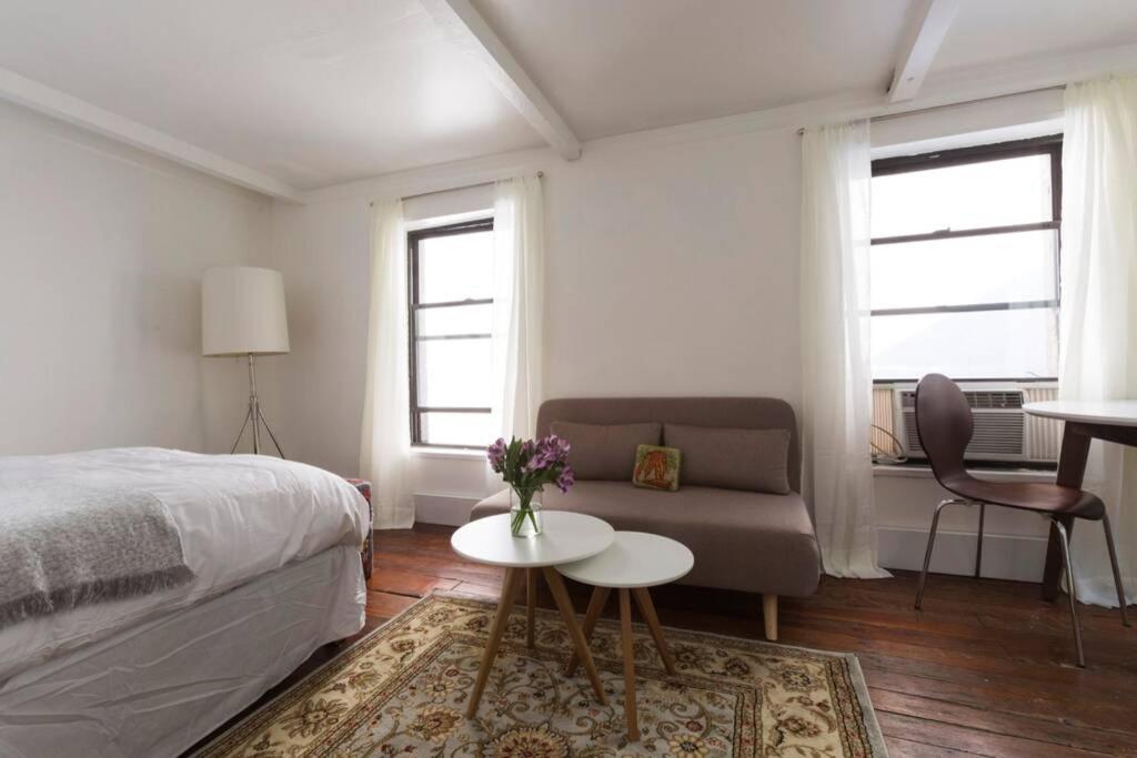 Cozy bright studio - Soho/Greenwich Village - 30+Days Only