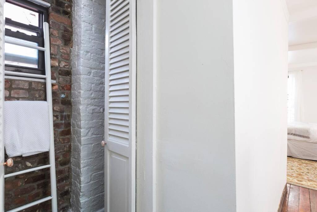 Cozy bright studio - Soho/Greenwich Village - 30+Days Only