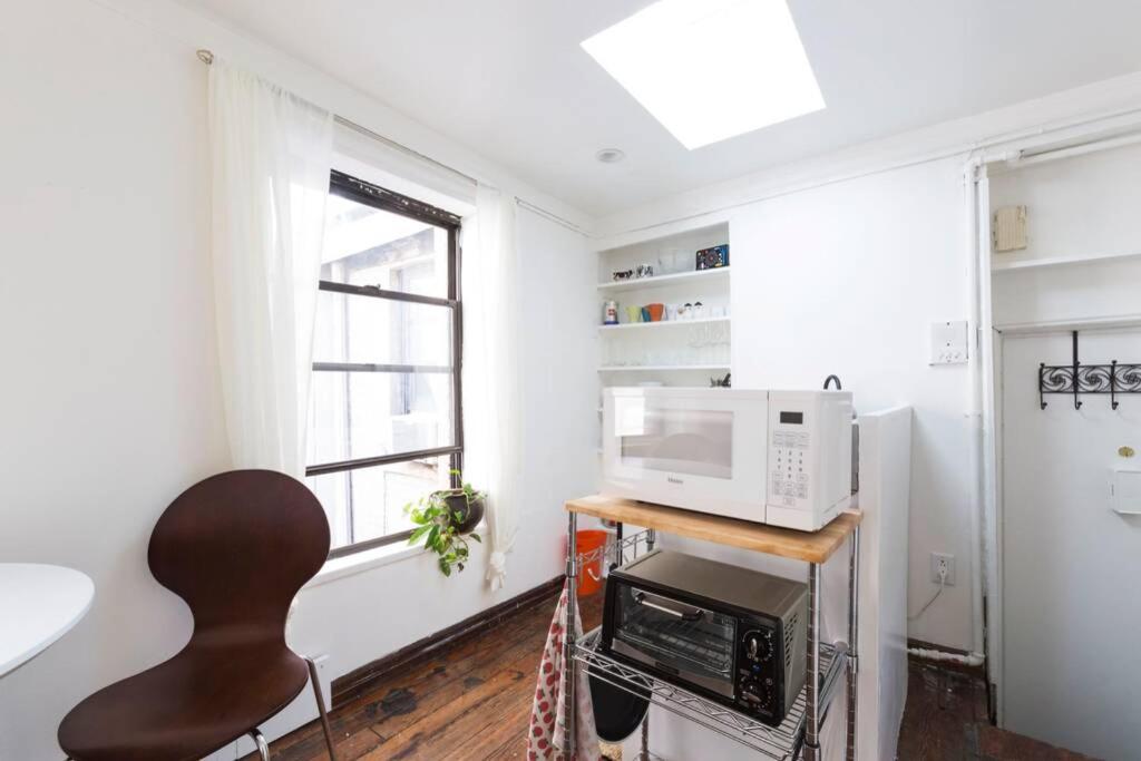 Cozy bright studio - Soho/Greenwich Village - 30+Days Only