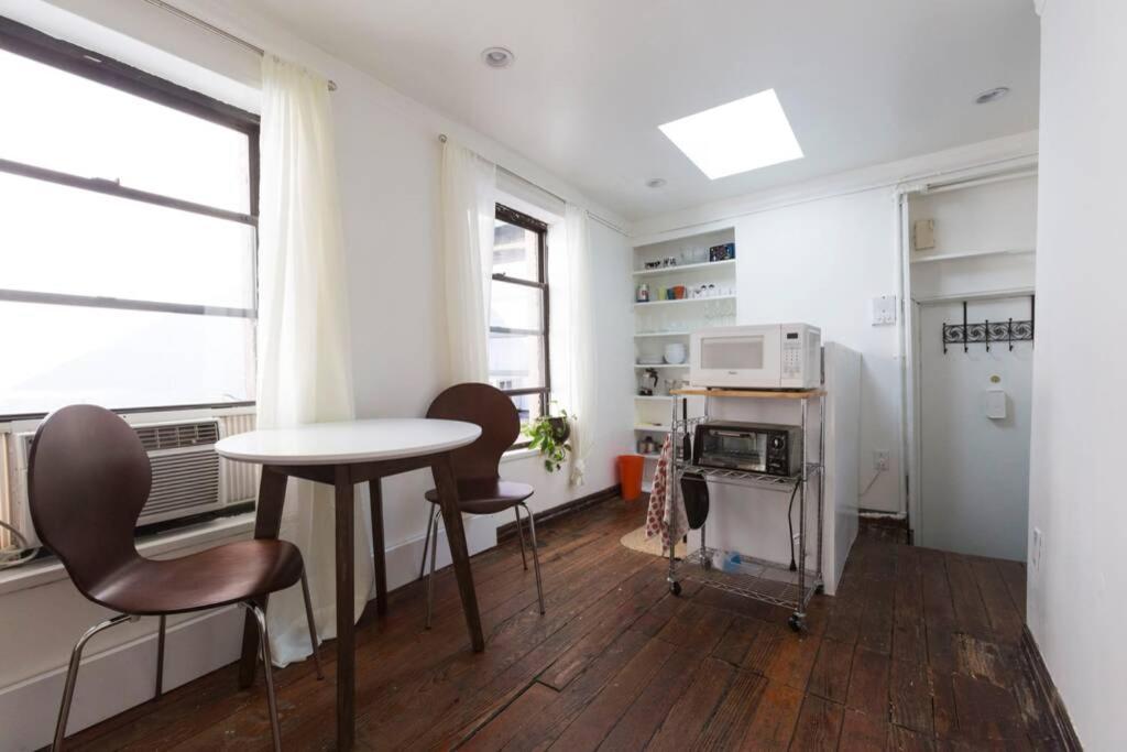 Cozy bright studio - Soho/Greenwich Village - 30+Days Only