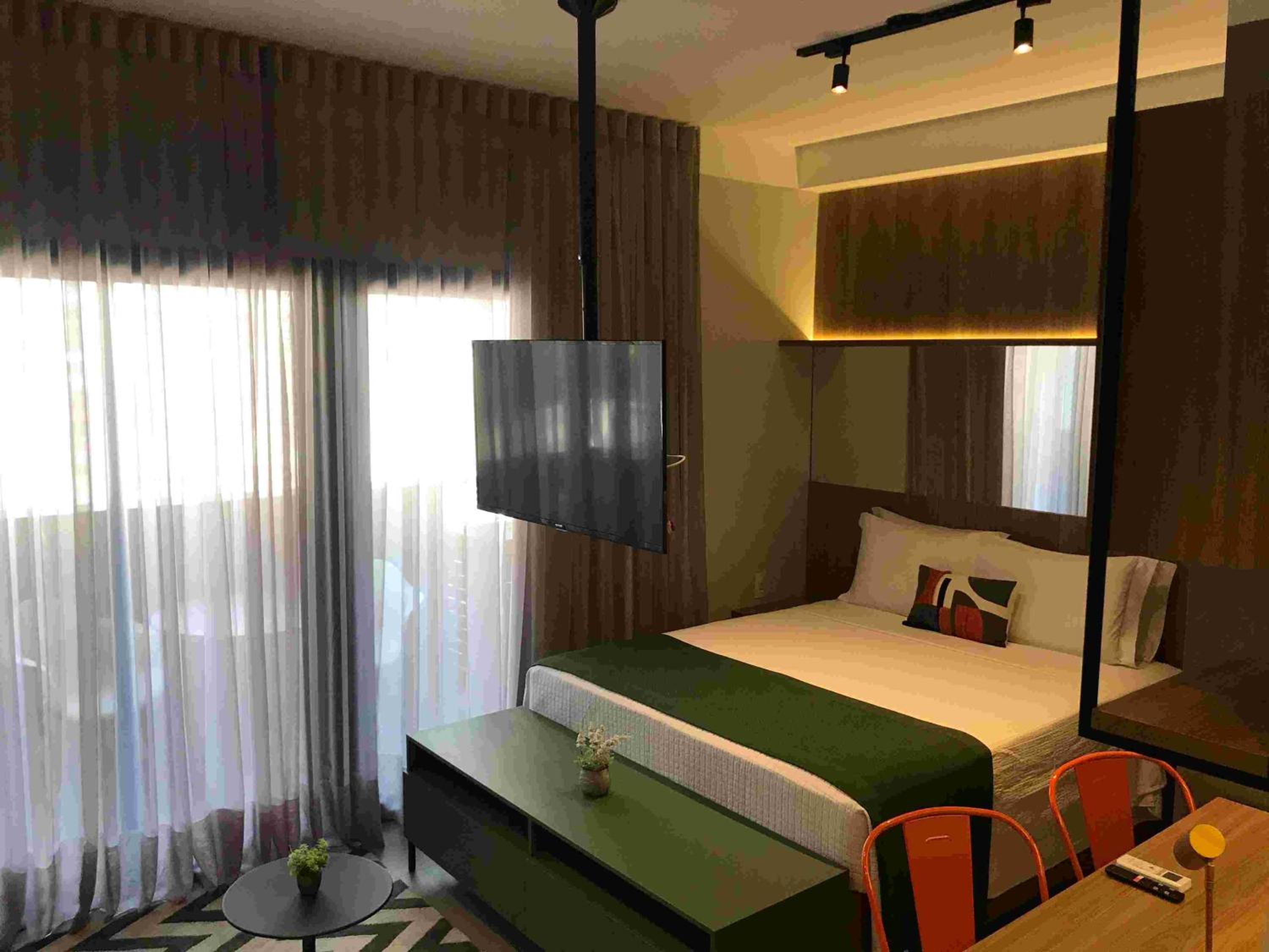 360 VN Capote Valente by Housi
