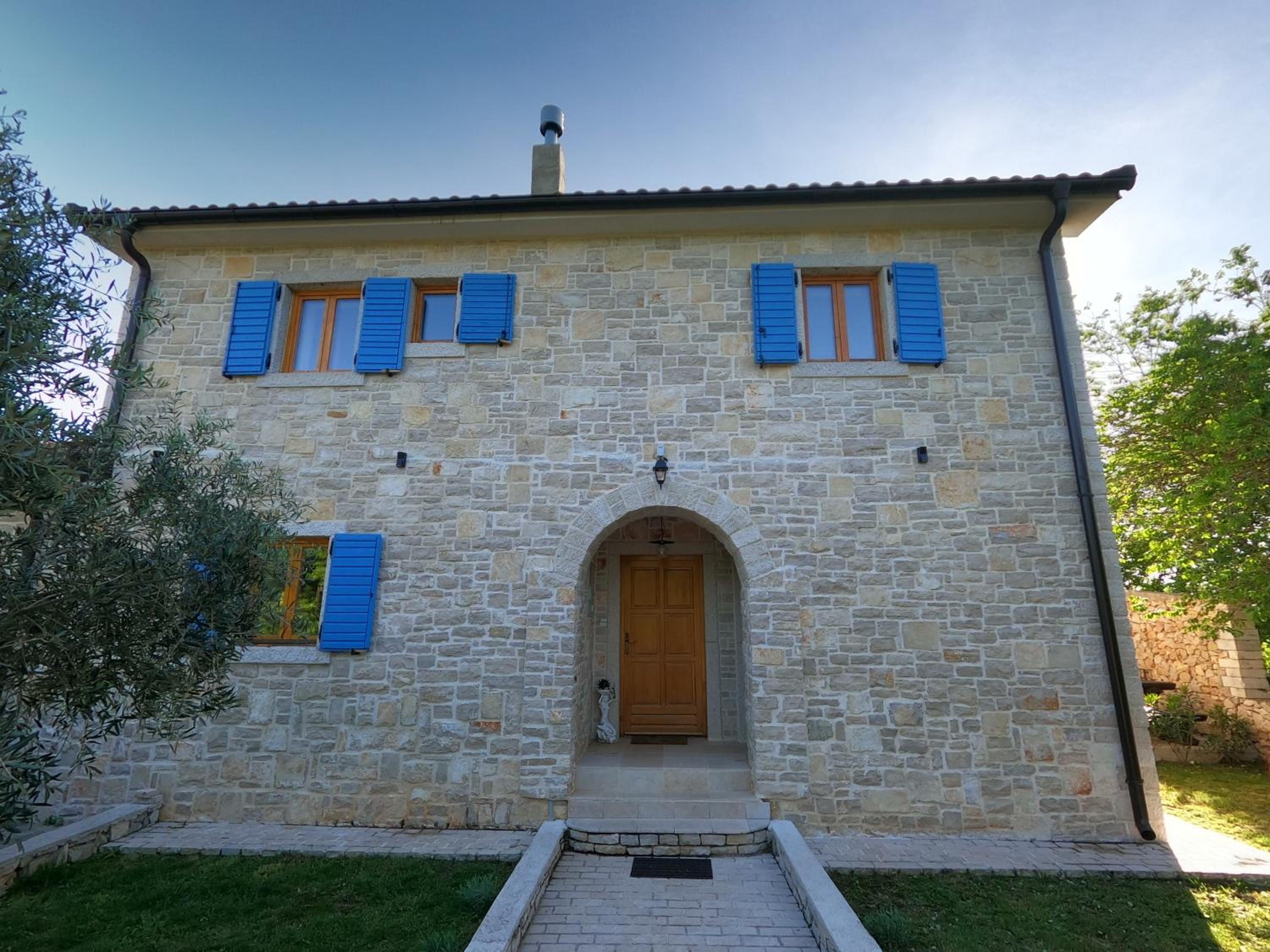 Stone House Iva view 5