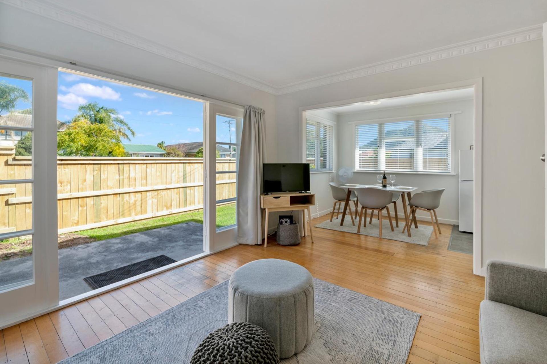 Bach on Pitau - Mt Maunganui Holiday Home view 5