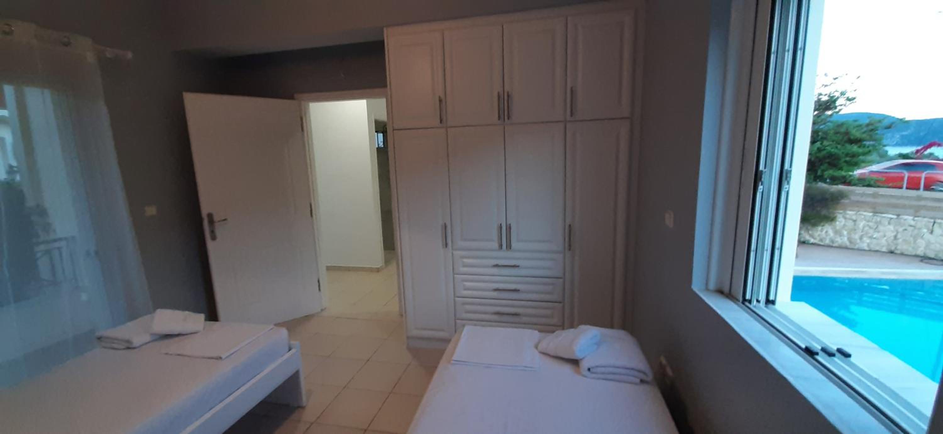 Photo 47