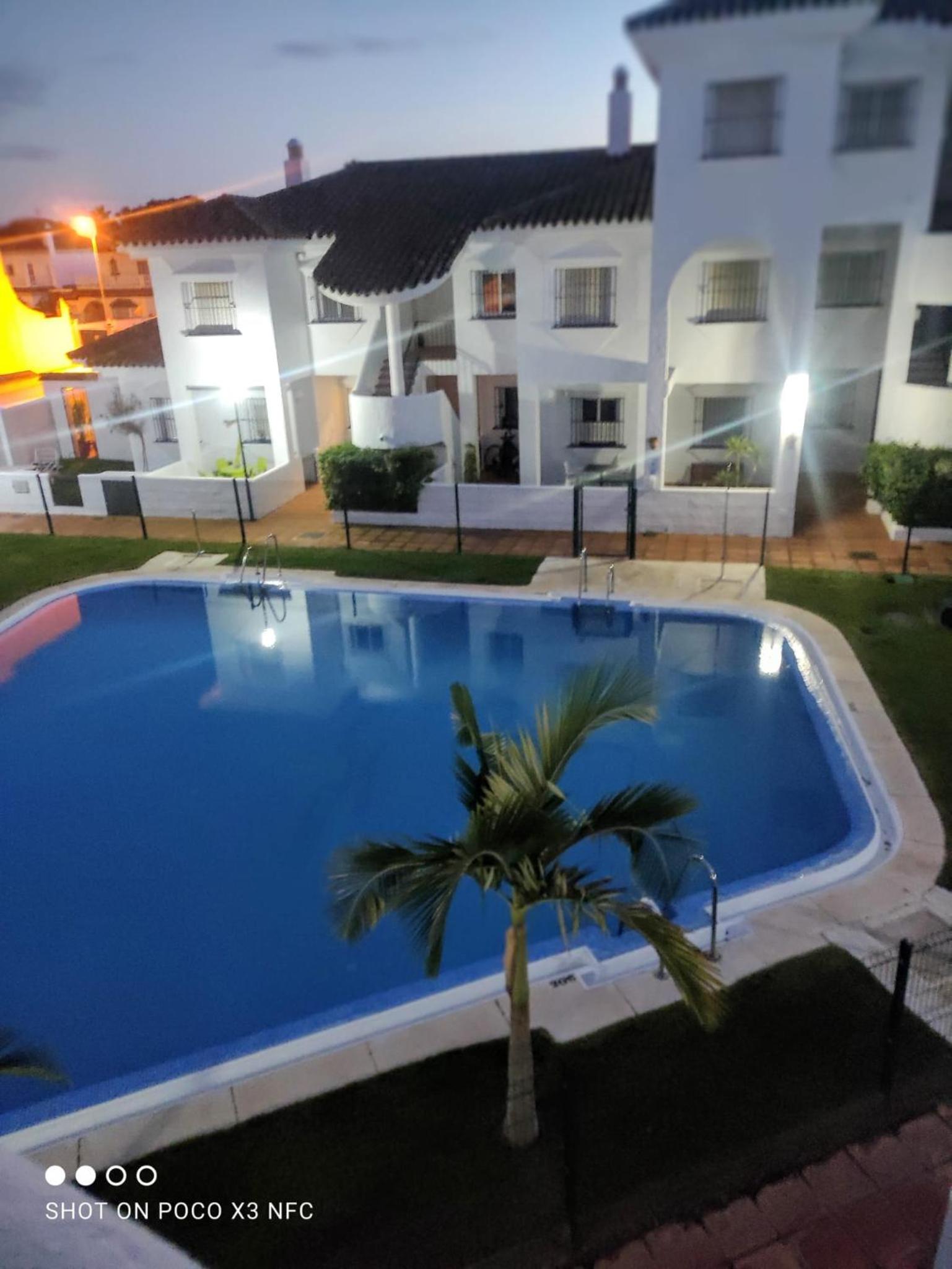 Apartamento vacacional máximo 4 personas view 4