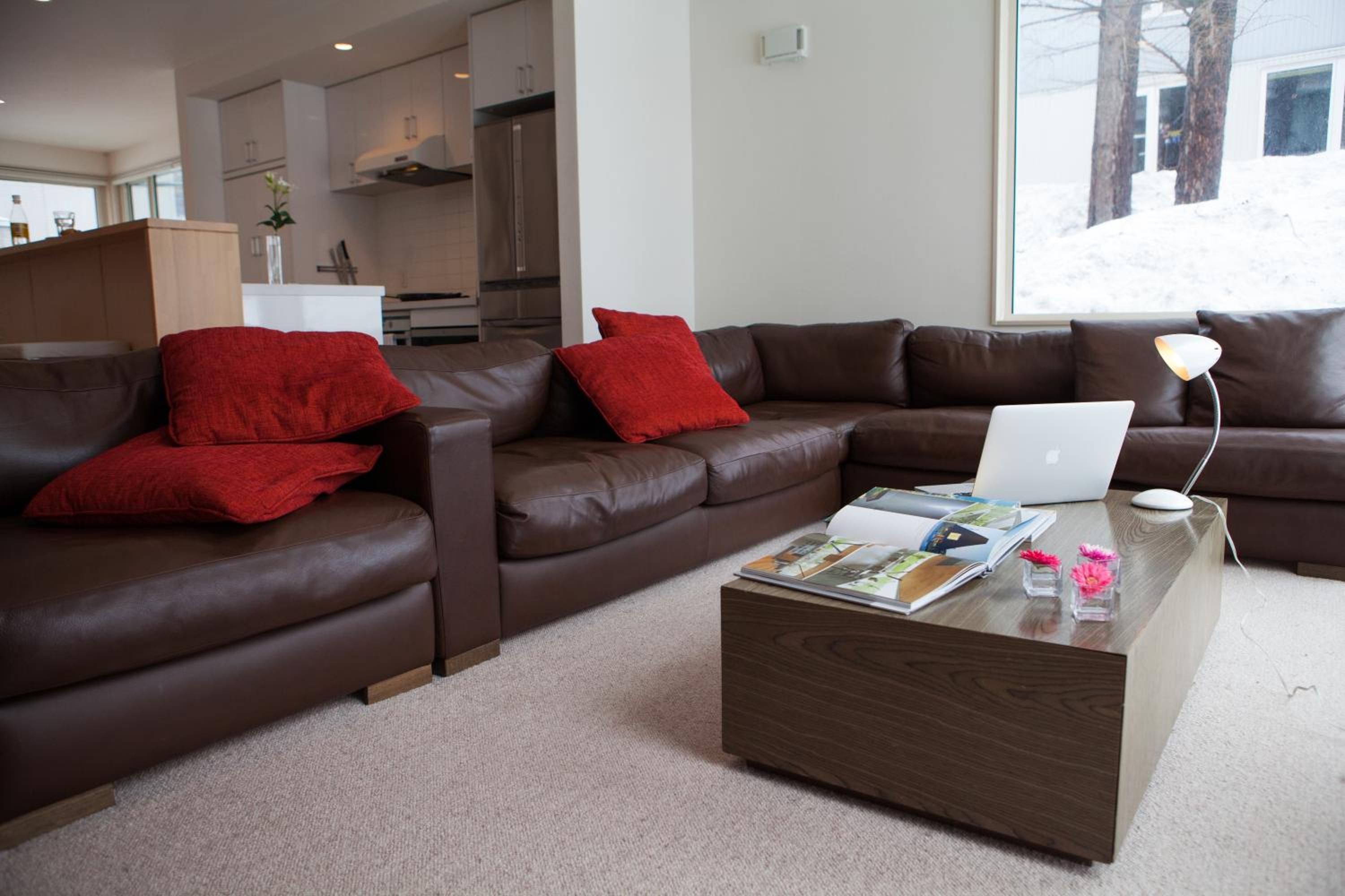 Yutaka Townhouse