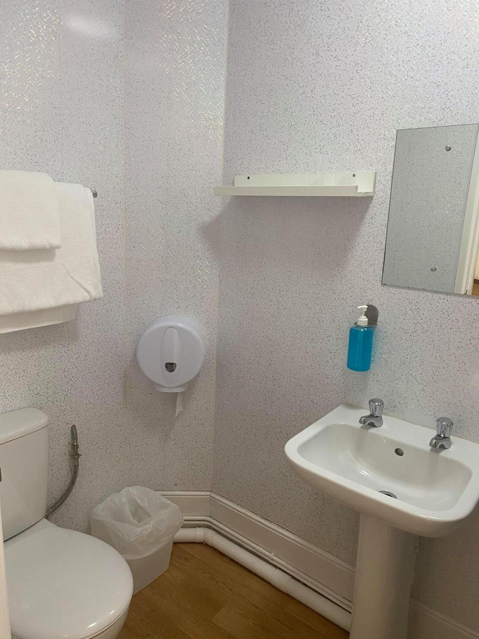 Holsworthy Vacations - The White Hart Hotel - Property Image 5