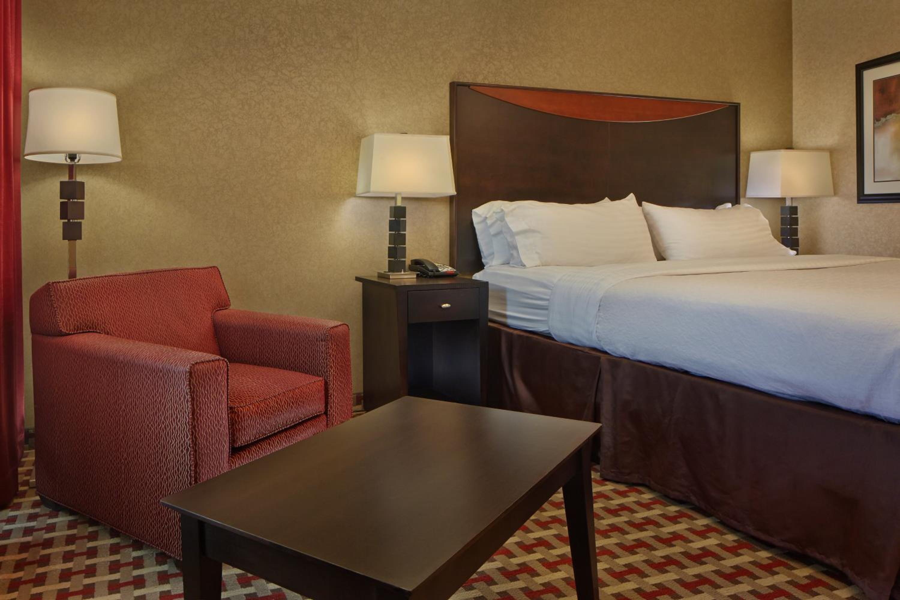 Jacksonville Vacations - Holiday Inn Jacksonville E 295 Baymeadows, an IHG Hotel - Property Image 4