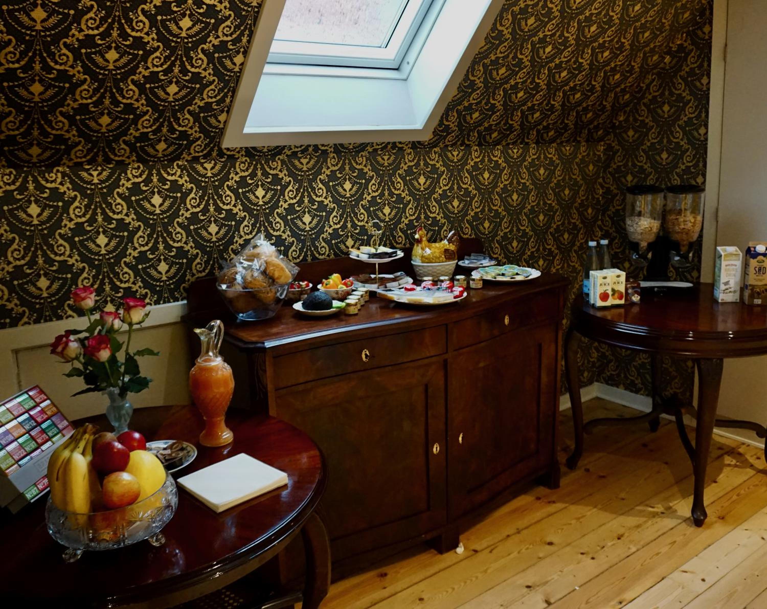 Old Roses Guesthouse