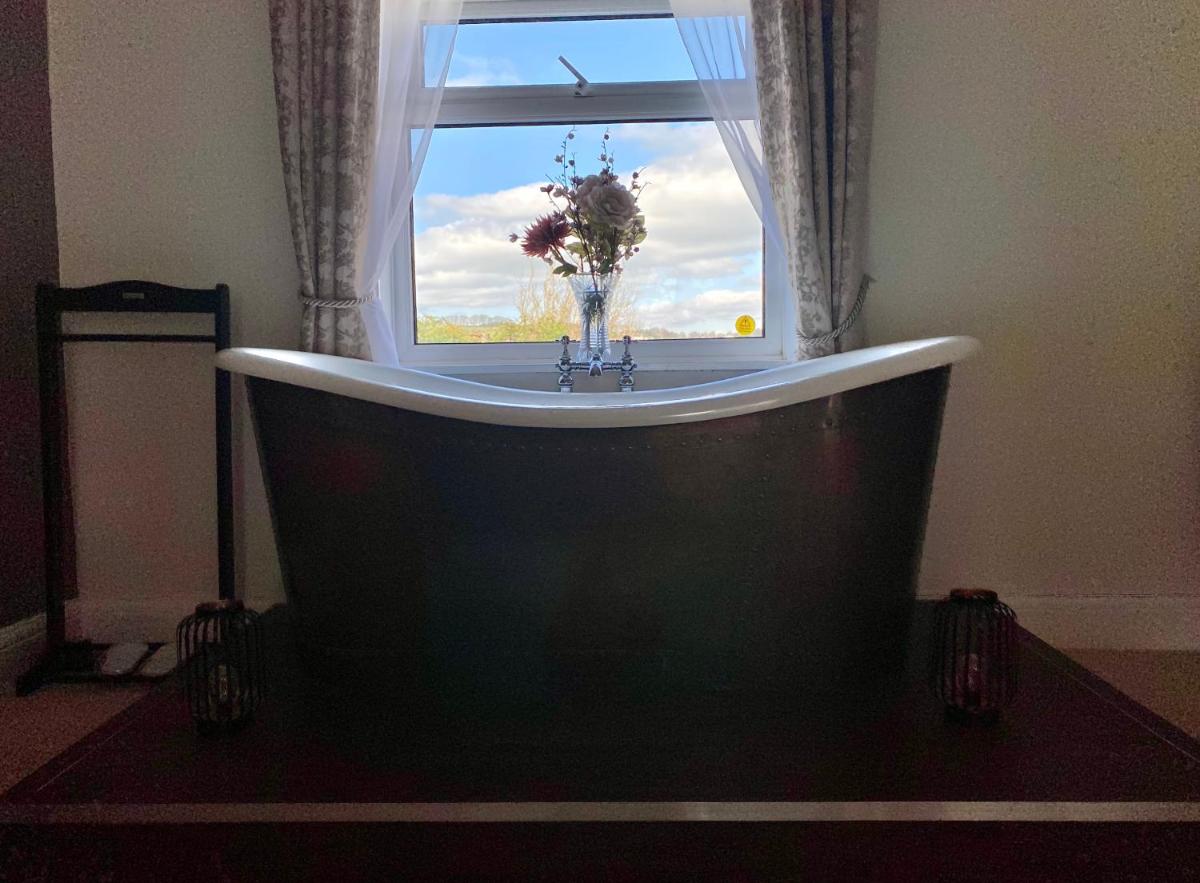Ashmount Country House