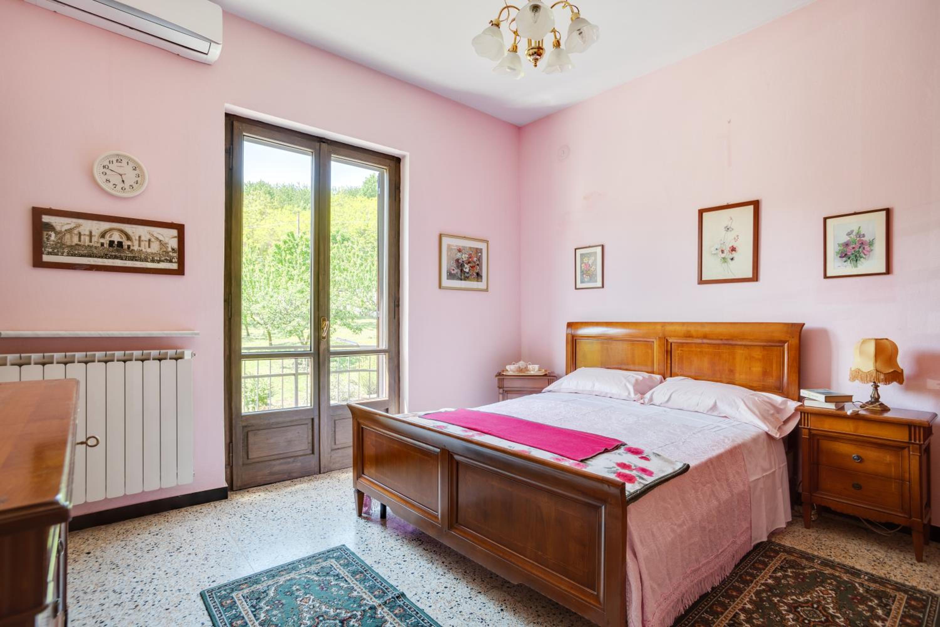 Villa Ciraldo in Monferrato with garden view 5