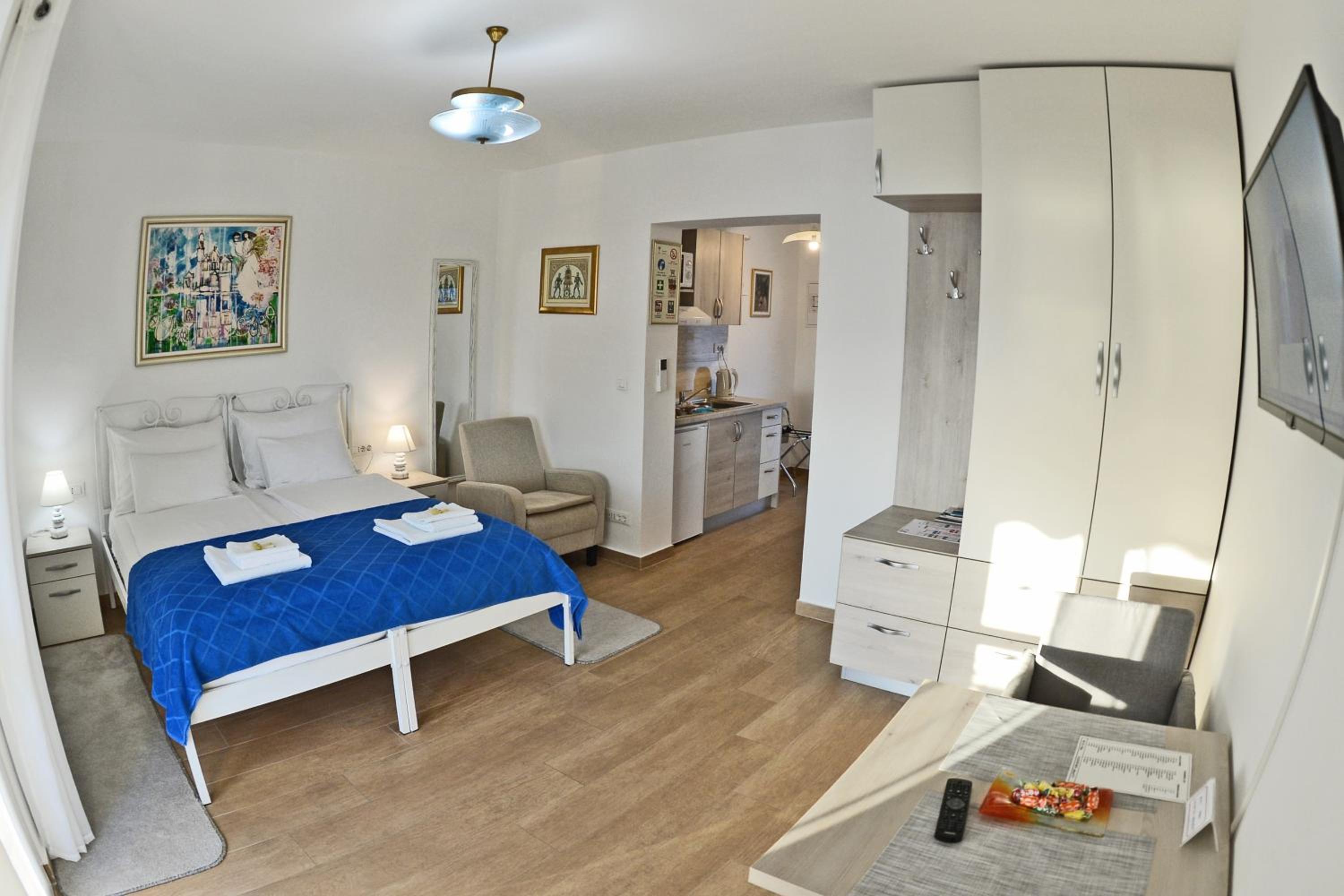 Nika Family Apartments
