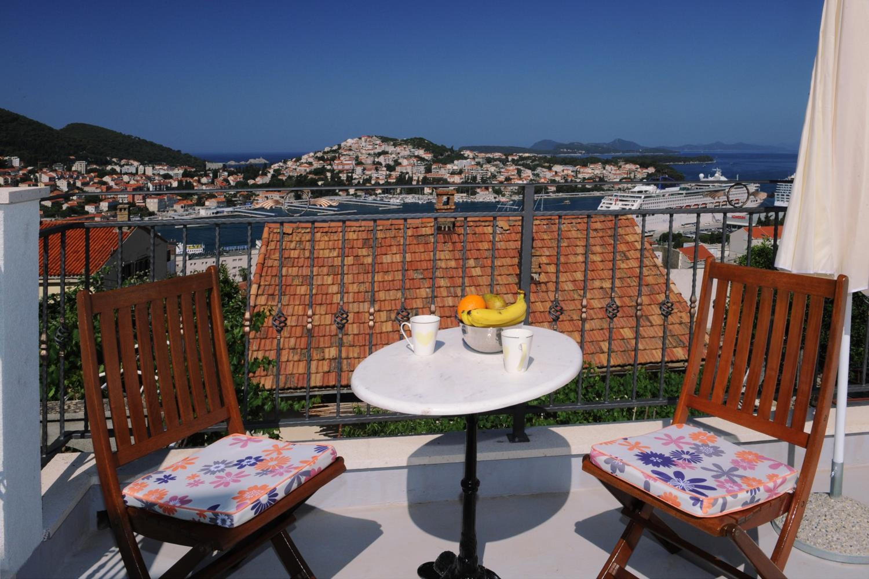 Nika Family Apartments