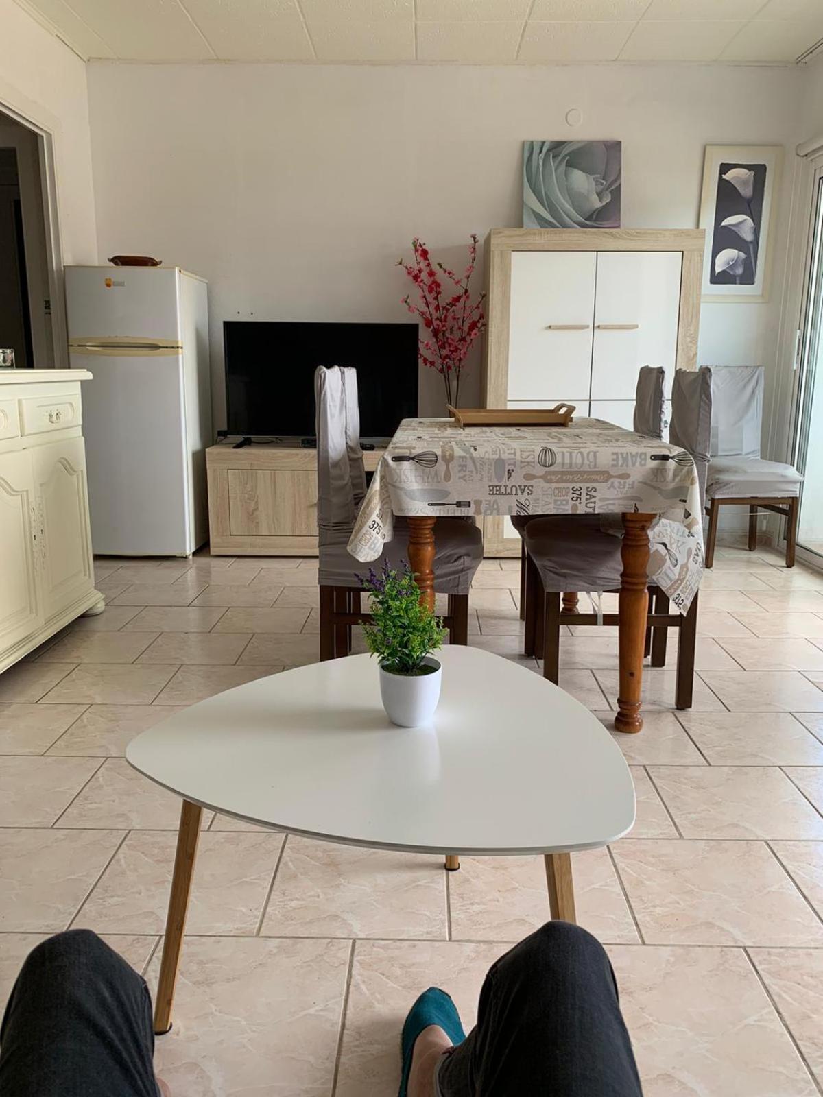 Appartement Première Ligne de mer avec piscine photo 2