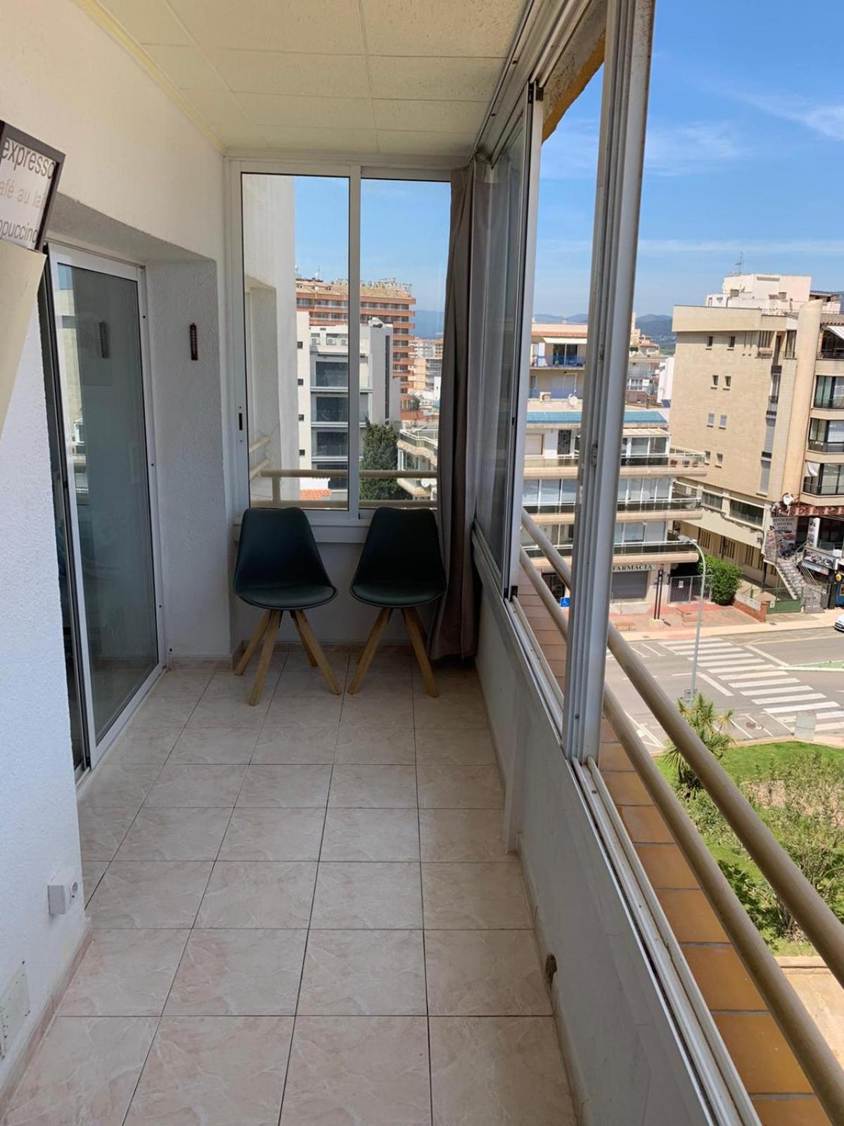 Appartement Première Ligne de mer avec piscine