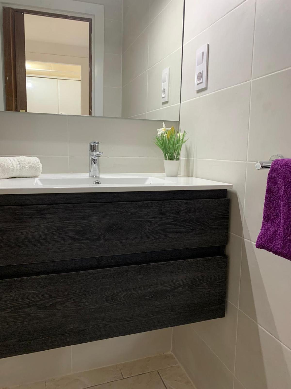 Appartement Première Ligne de mer avec piscine