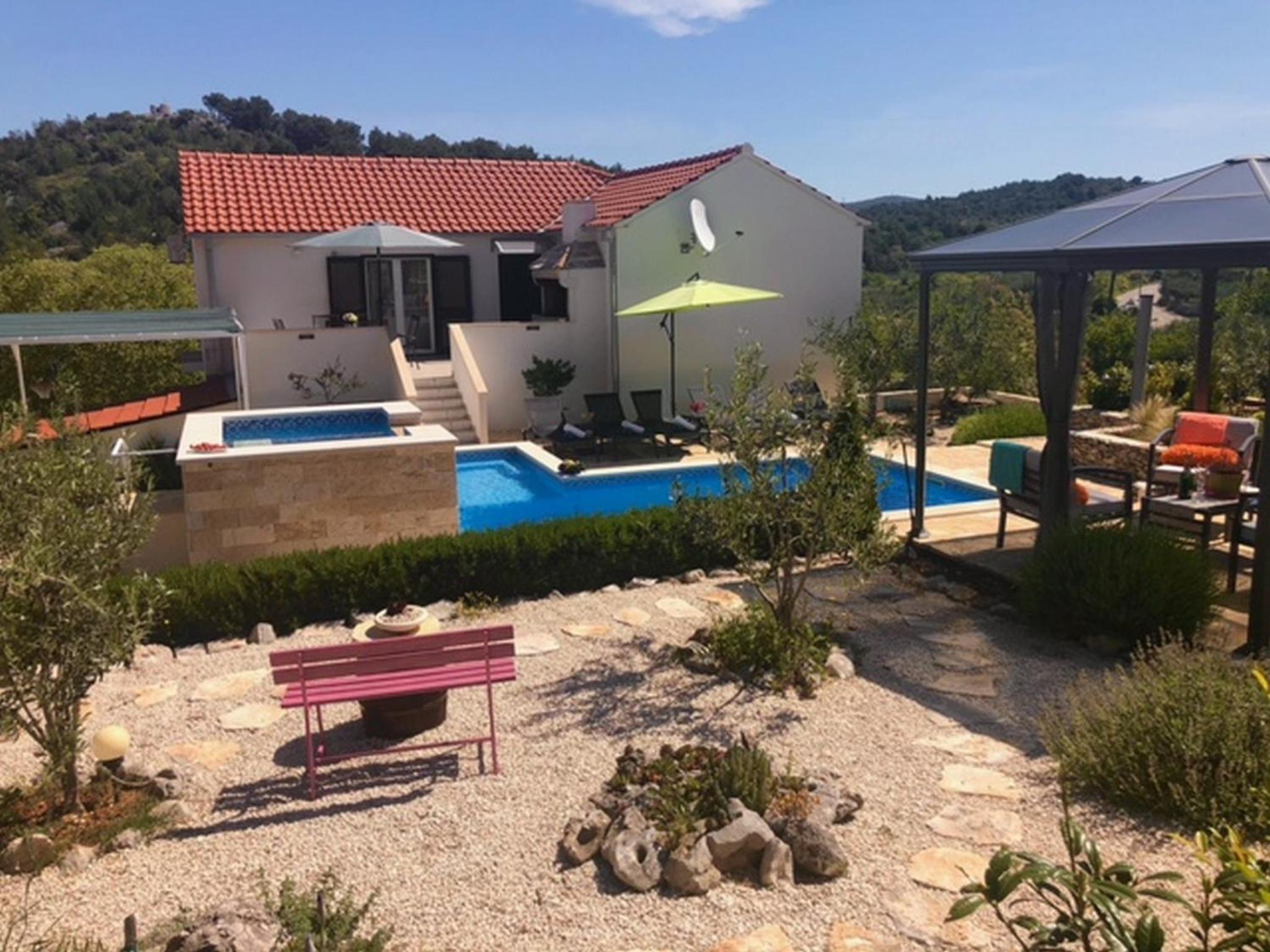 Holiday Home Ela view 4