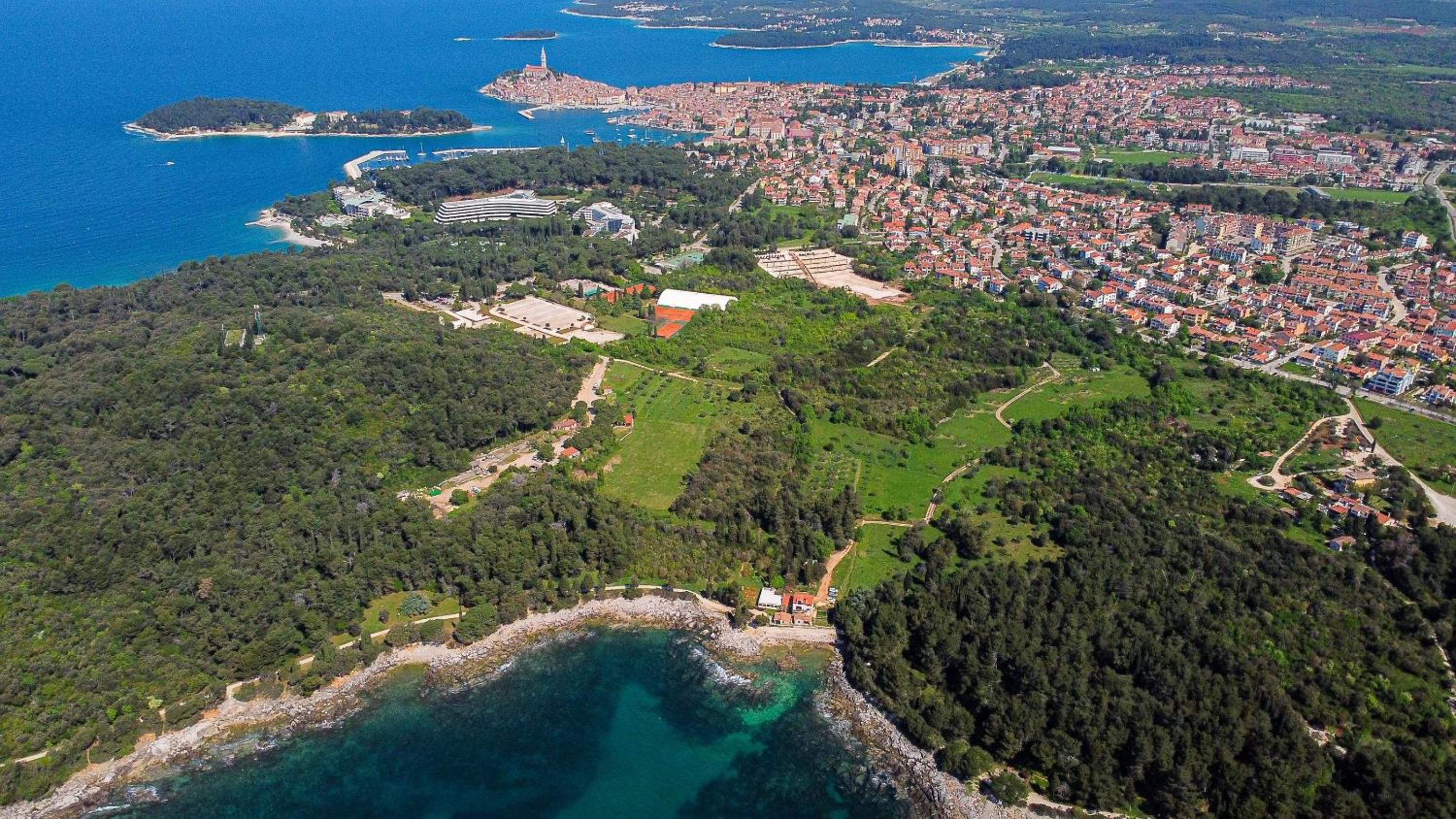 Cuvi Beach Apartments