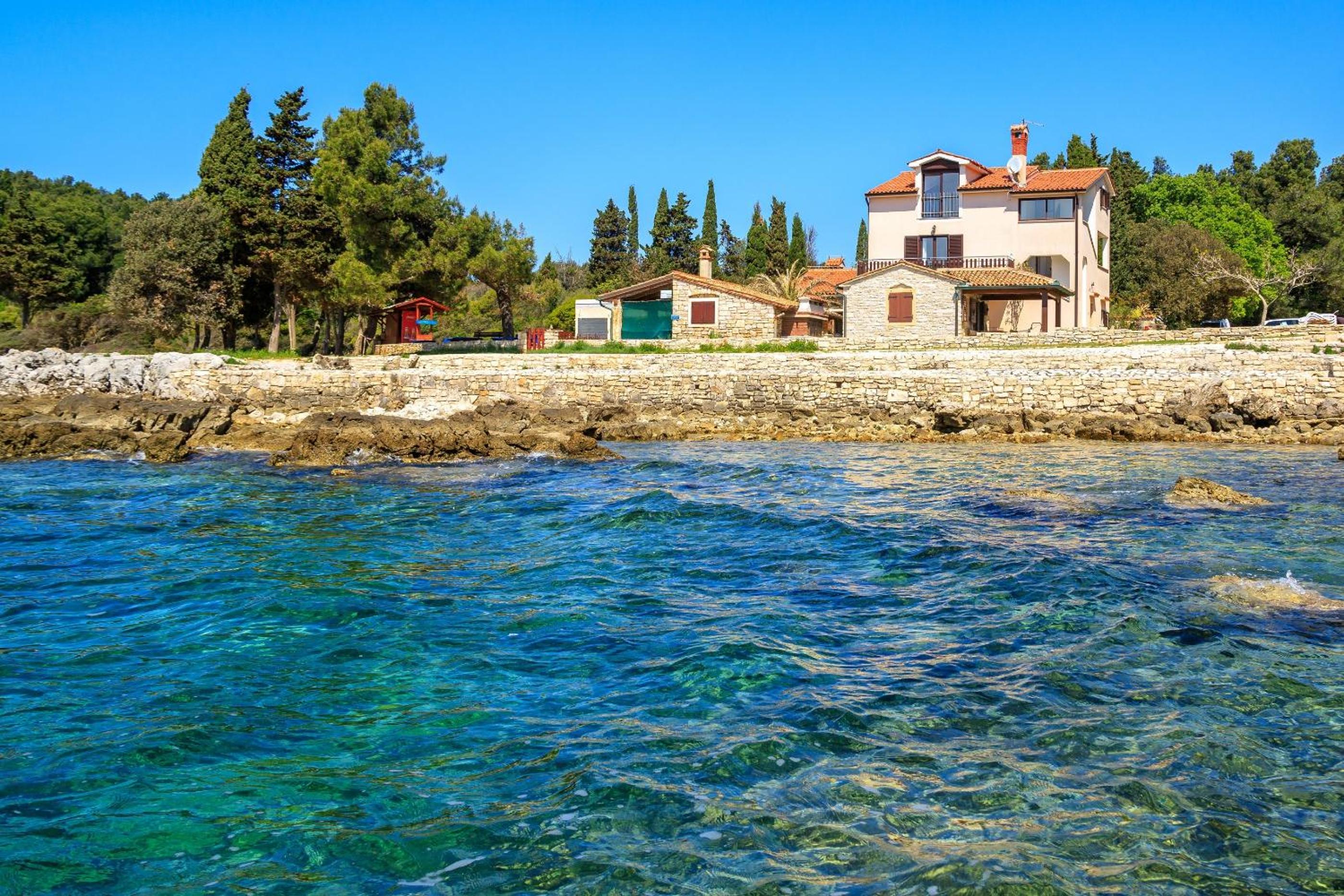 Cuvi Beach Apartments