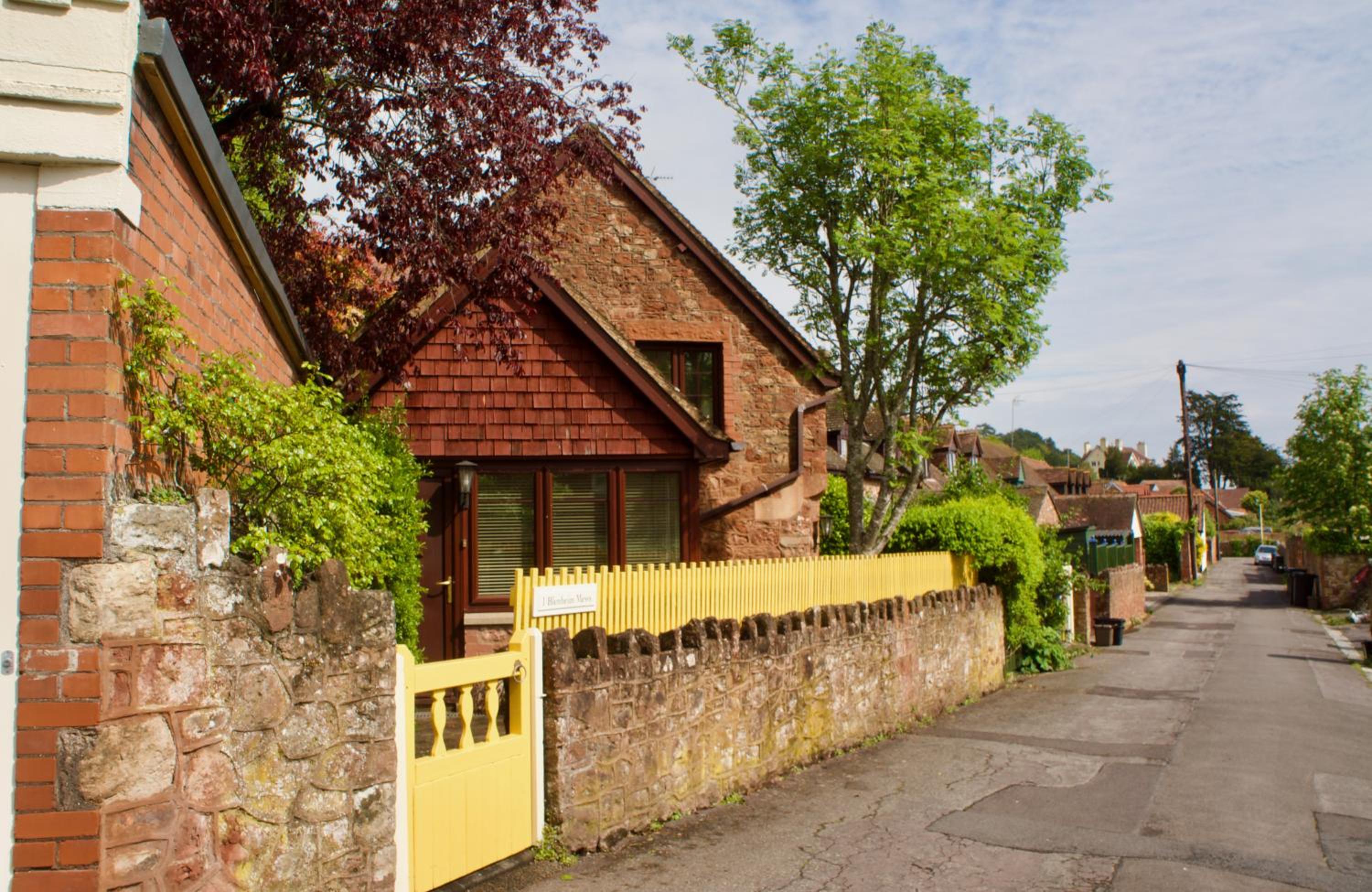 Minehead mews cottage view 4